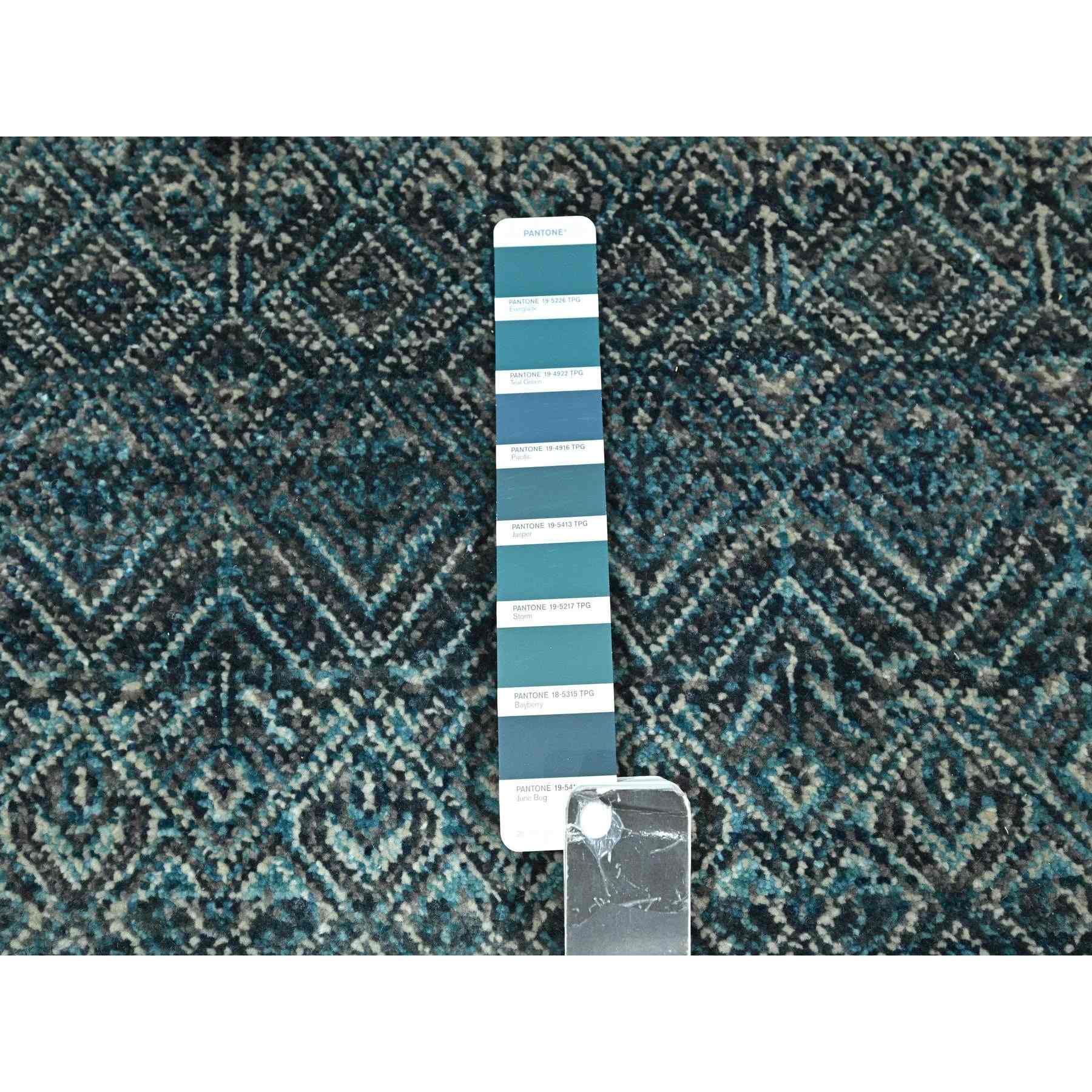 Modern-and-Contemporary-Hand-Knotted-Rug-381955