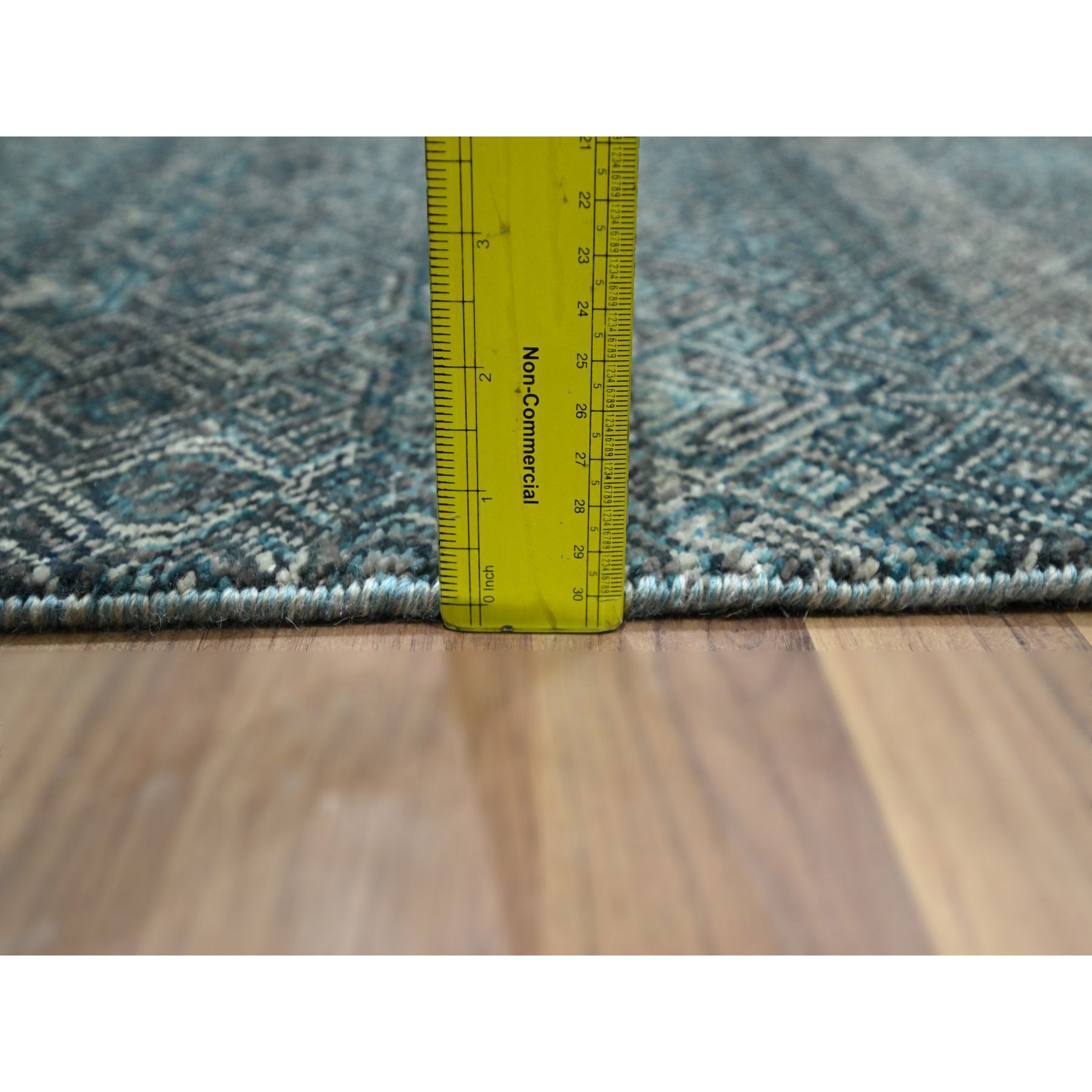 Modern-and-Contemporary-Hand-Knotted-Rug-381955