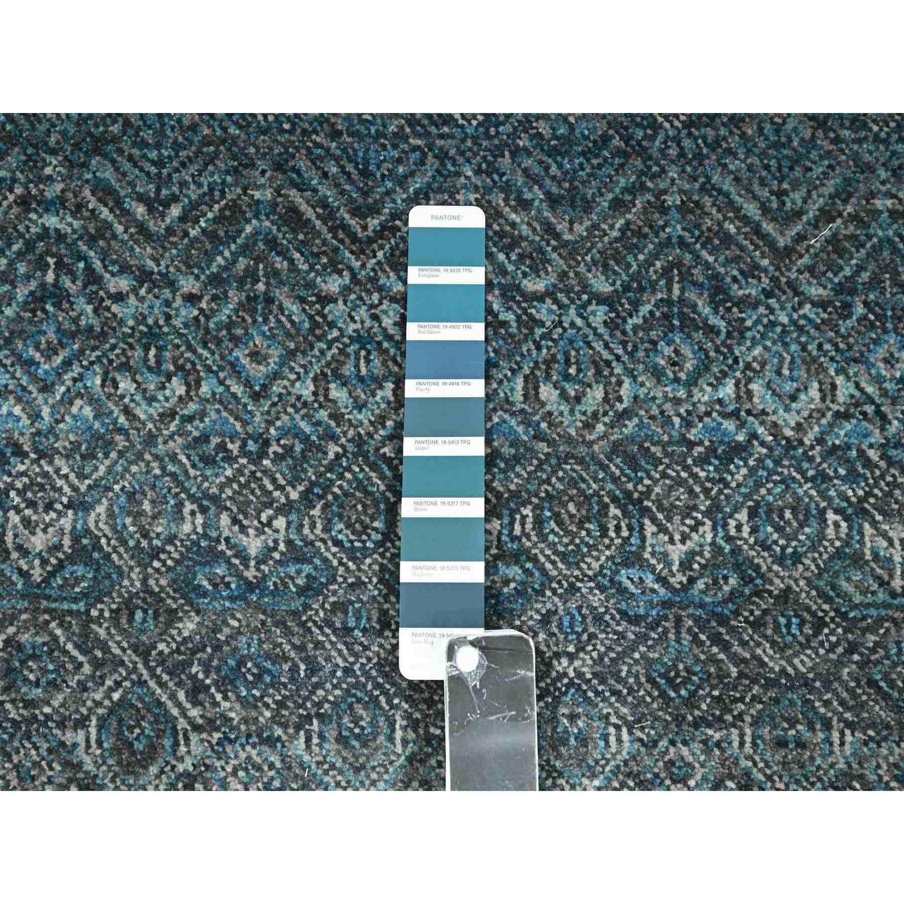 Modern-and-Contemporary-Hand-Knotted-Rug-381960