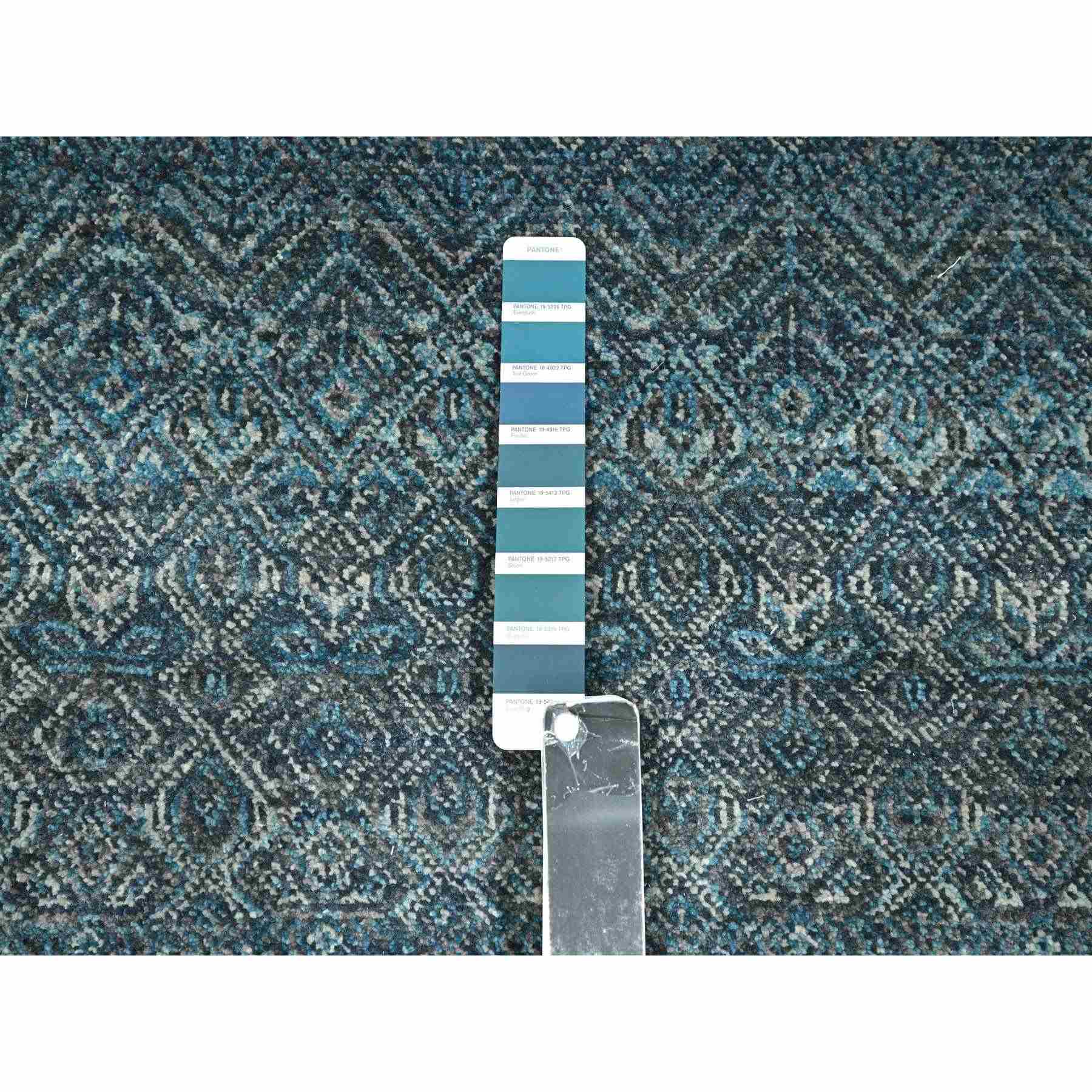 Modern-and-Contemporary-Hand-Knotted-Rug-381970