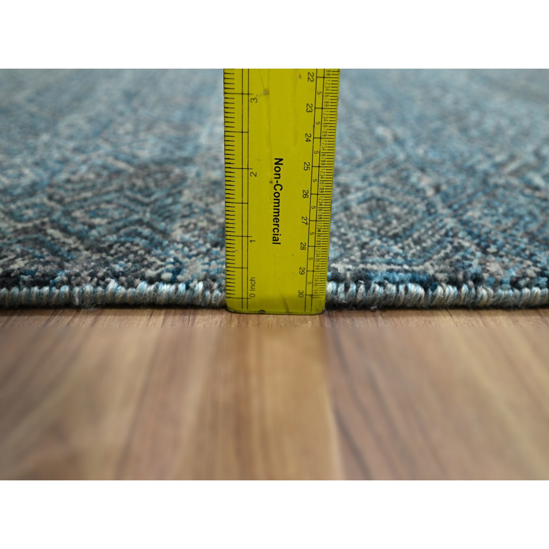 Modern-and-Contemporary-Hand-Knotted-Rug-381970