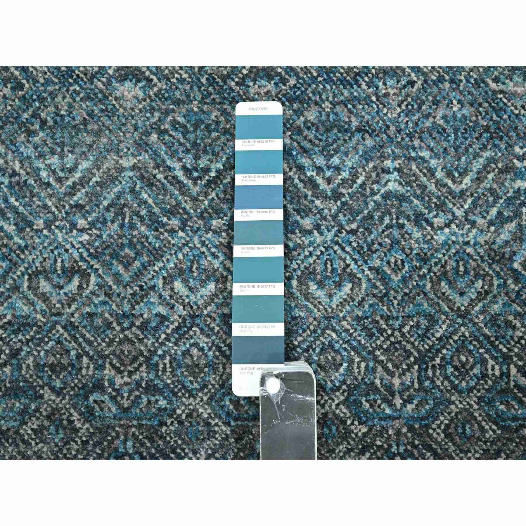 Modern-and-Contemporary-Hand-Knotted-Rug-381975