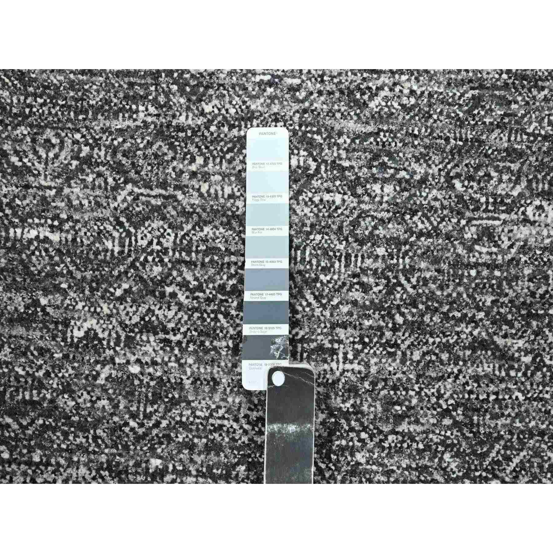 Modern-and-Contemporary-Hand-Knotted-Rug-382060
