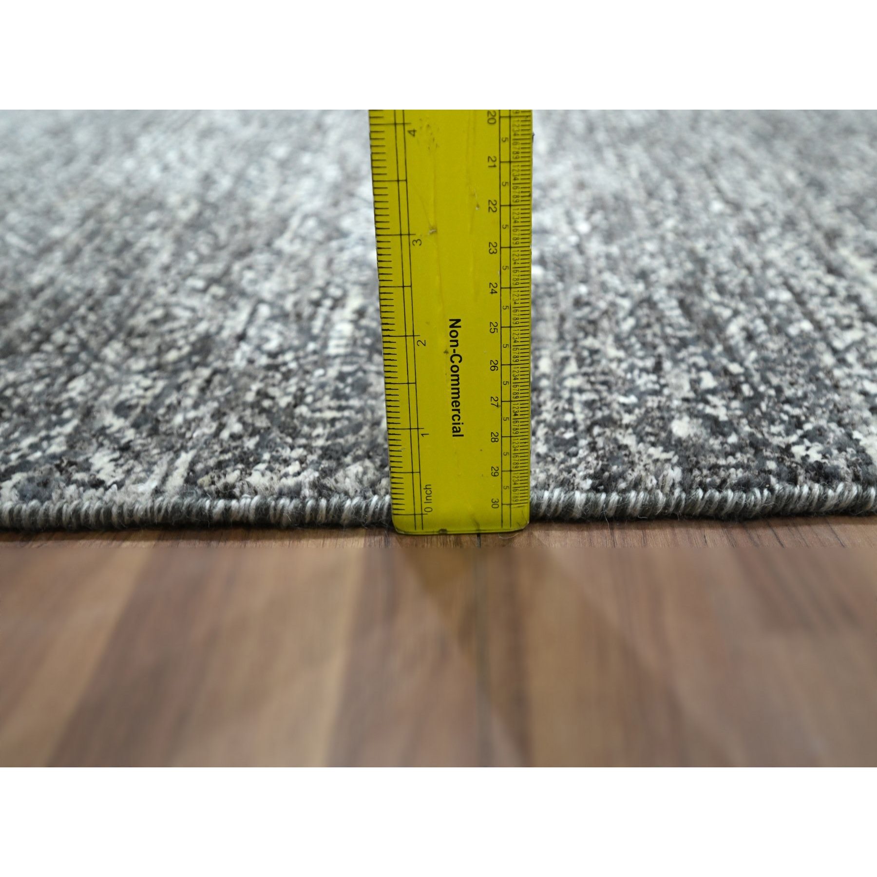 Modern-and-Contemporary-Hand-Knotted-Rug-382060