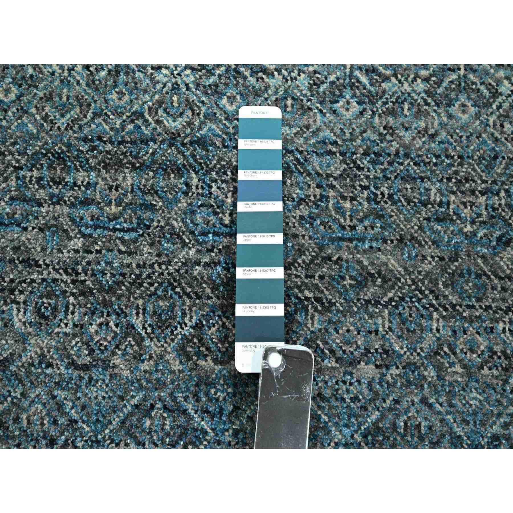 Modern-and-Contemporary-Hand-Knotted-Rug-382095