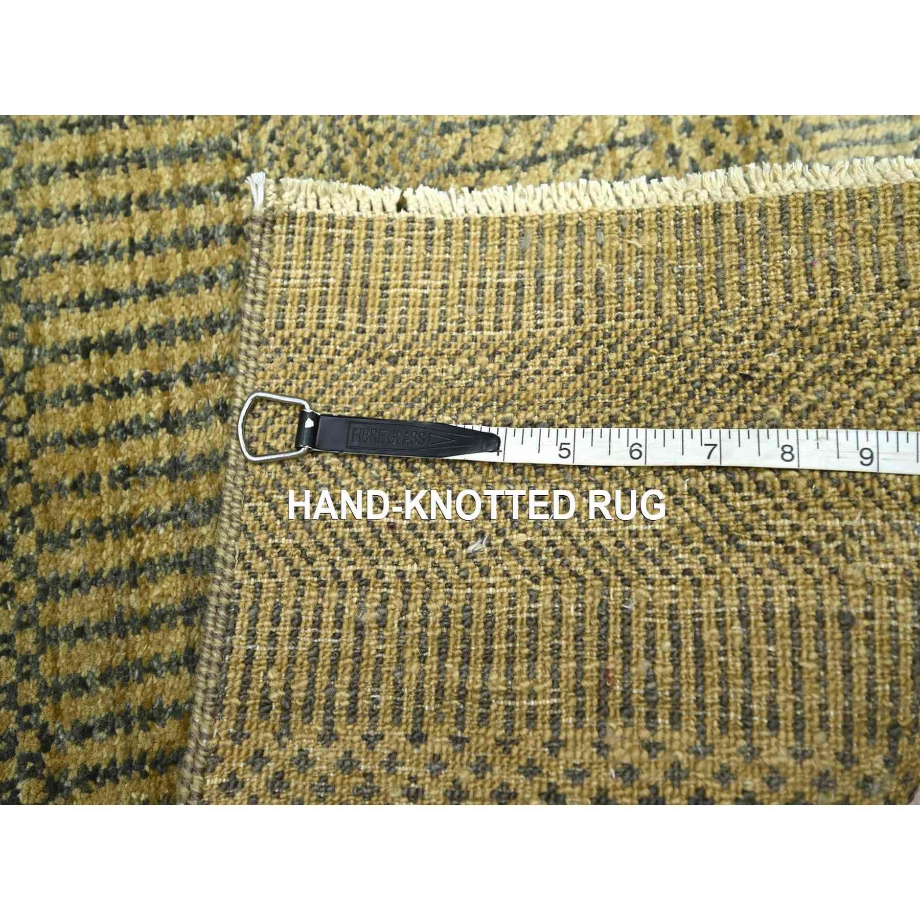 Modern-and-Contemporary-Hand-Knotted-Rug-382330