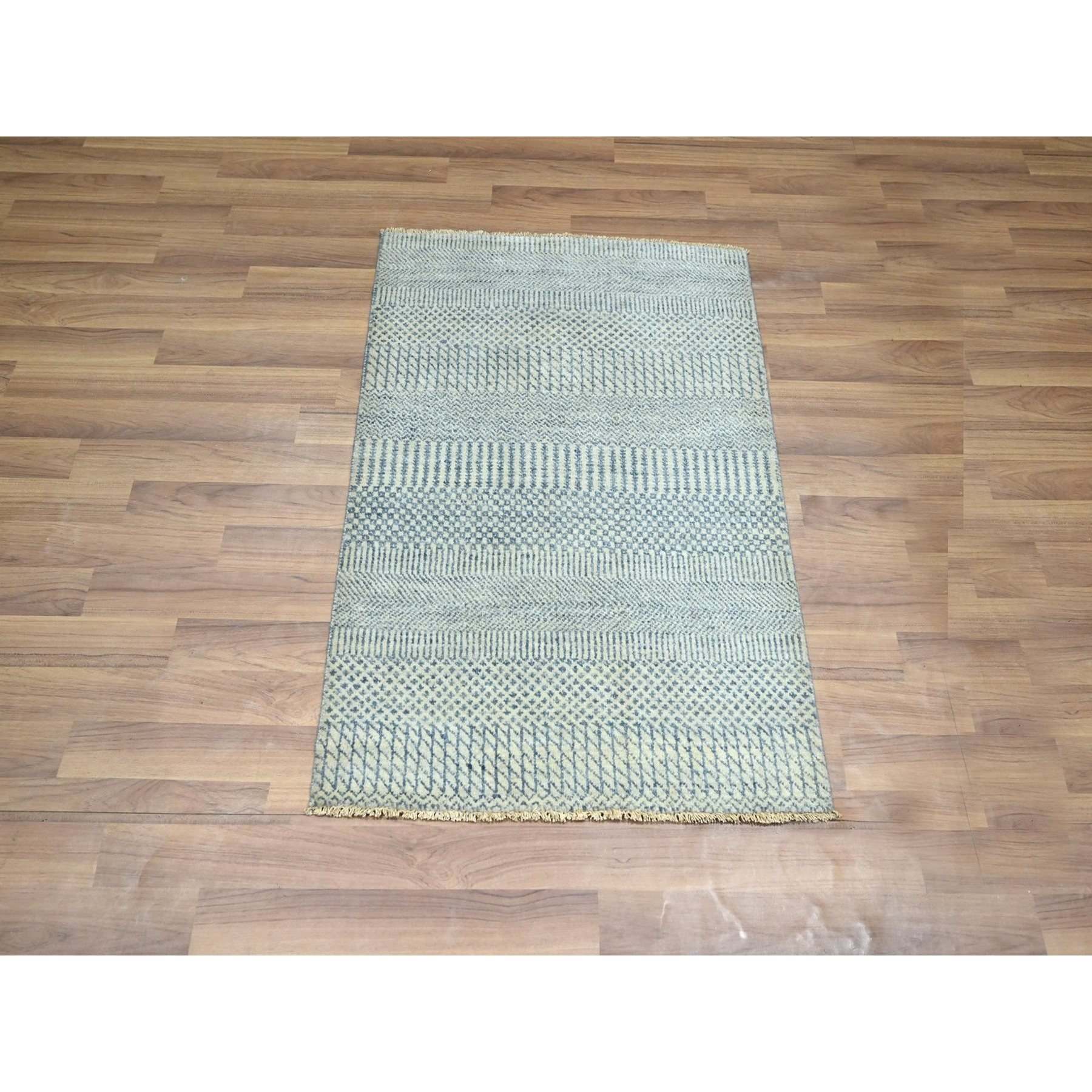 Modern-and-Contemporary-Hand-Knotted-Rug-382340