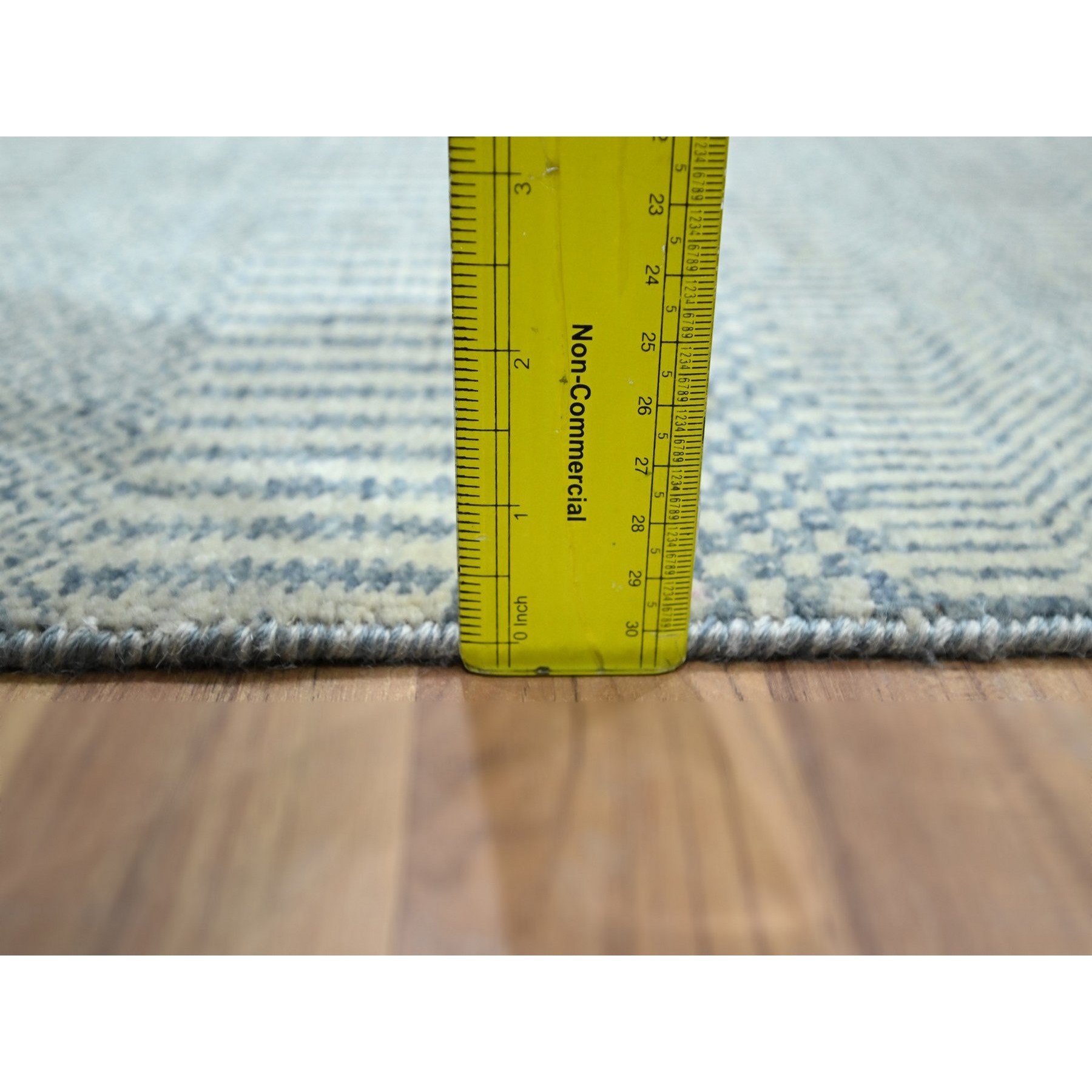 Modern-and-Contemporary-Hand-Knotted-Rug-382340