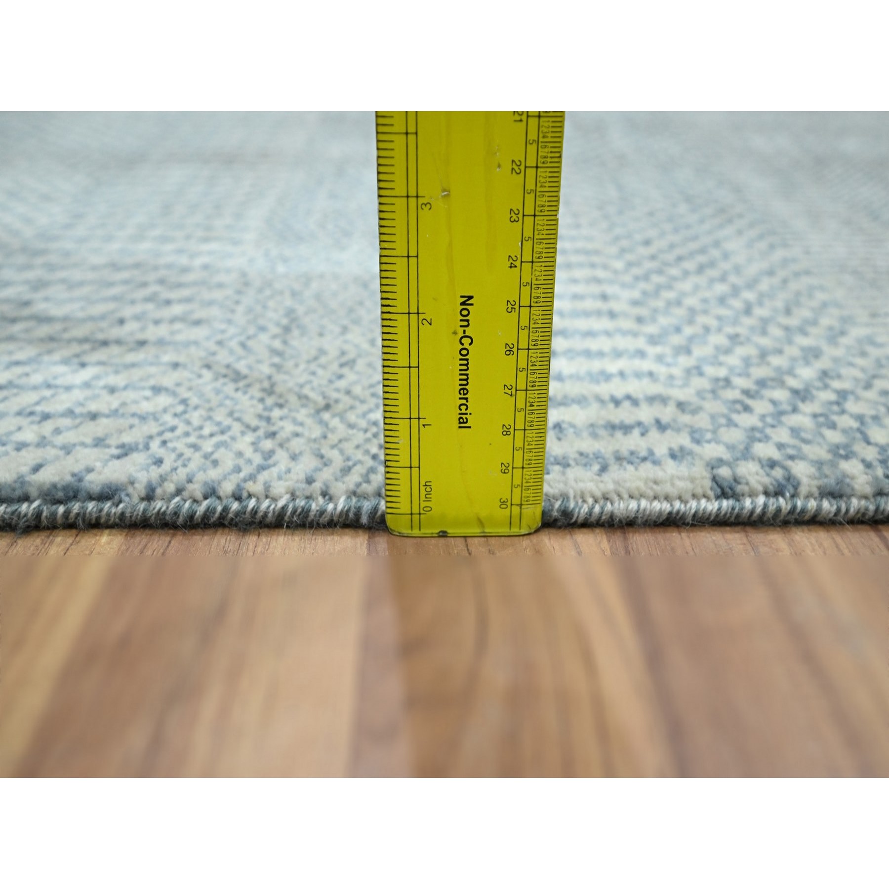 Modern-and-Contemporary-Hand-Knotted-Rug-382365
