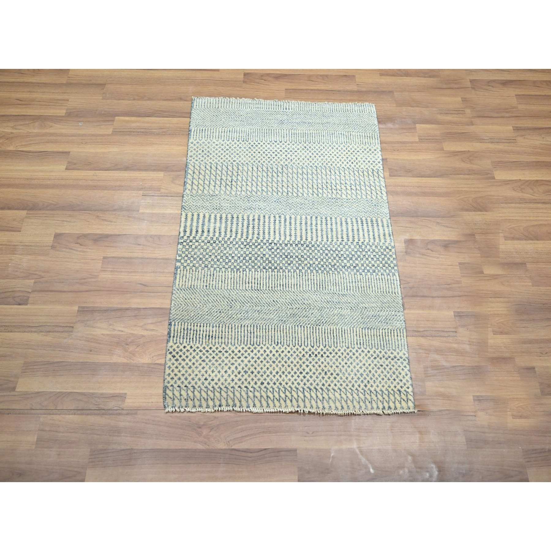 Modern-and-Contemporary-Hand-Knotted-Rug-382380