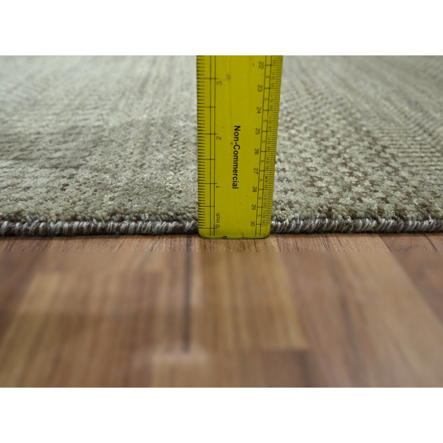 Modern-and-Contemporary-Hand-Knotted-Rug-382395