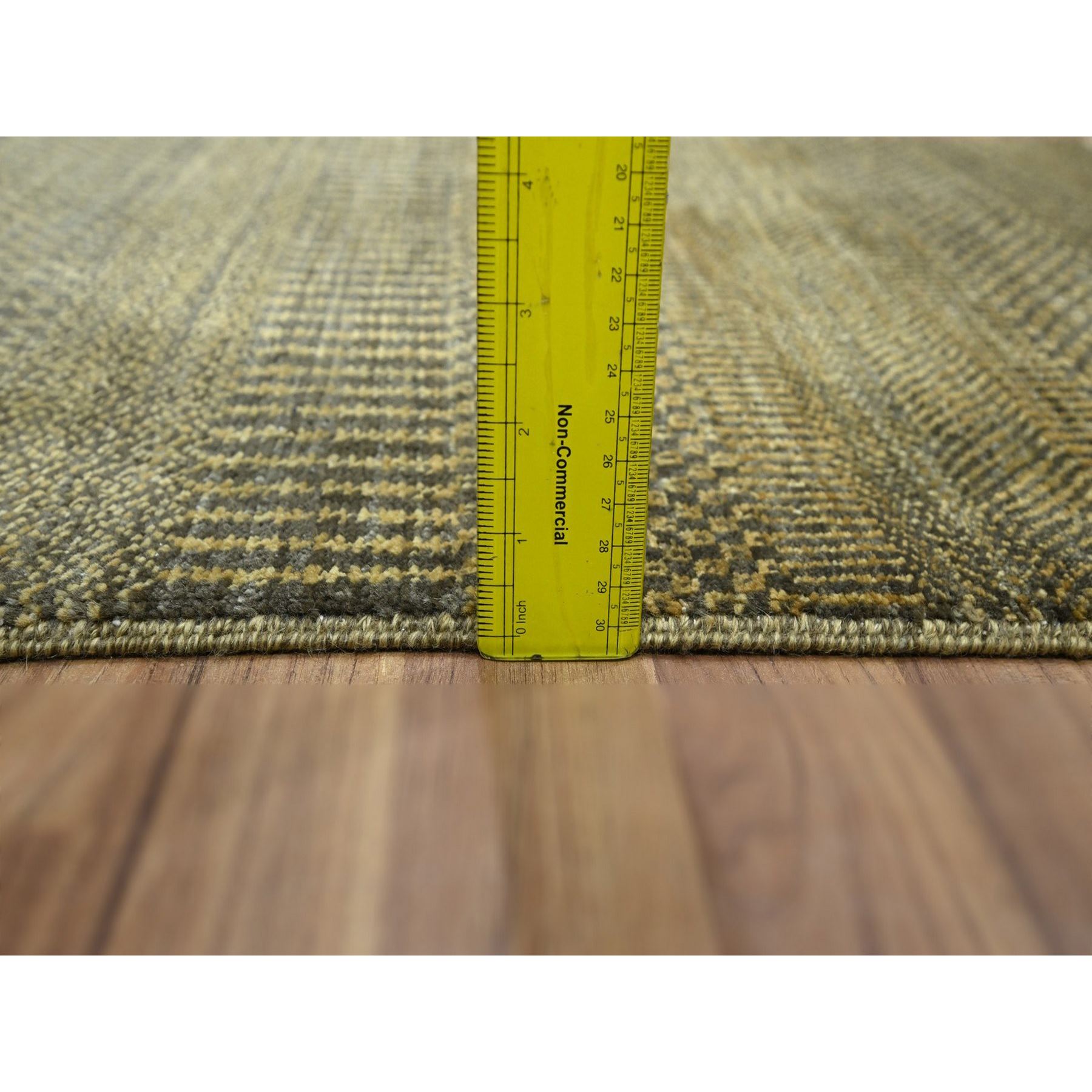Modern-and-Contemporary-Hand-Knotted-Rug-382435