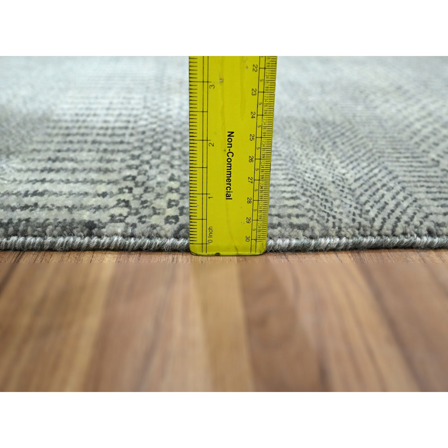 Modern-and-Contemporary-Hand-Knotted-Rug-382455