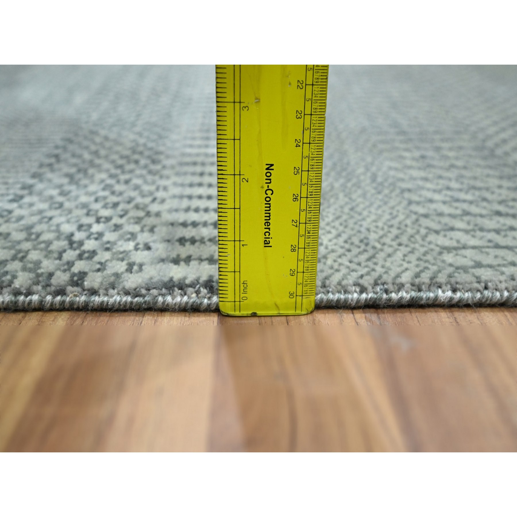 Modern-and-Contemporary-Hand-Knotted-Rug-382460