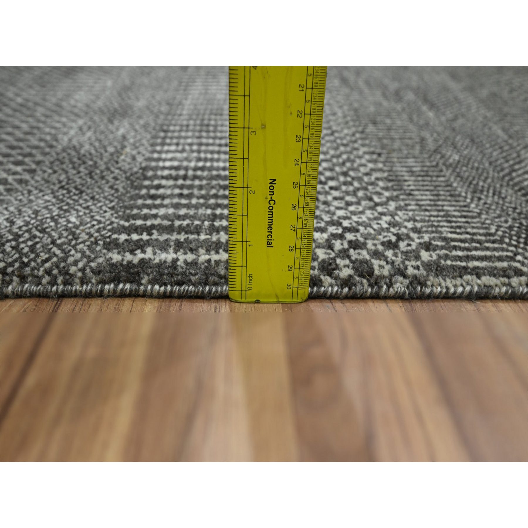 Modern-and-Contemporary-Hand-Knotted-Rug-382525