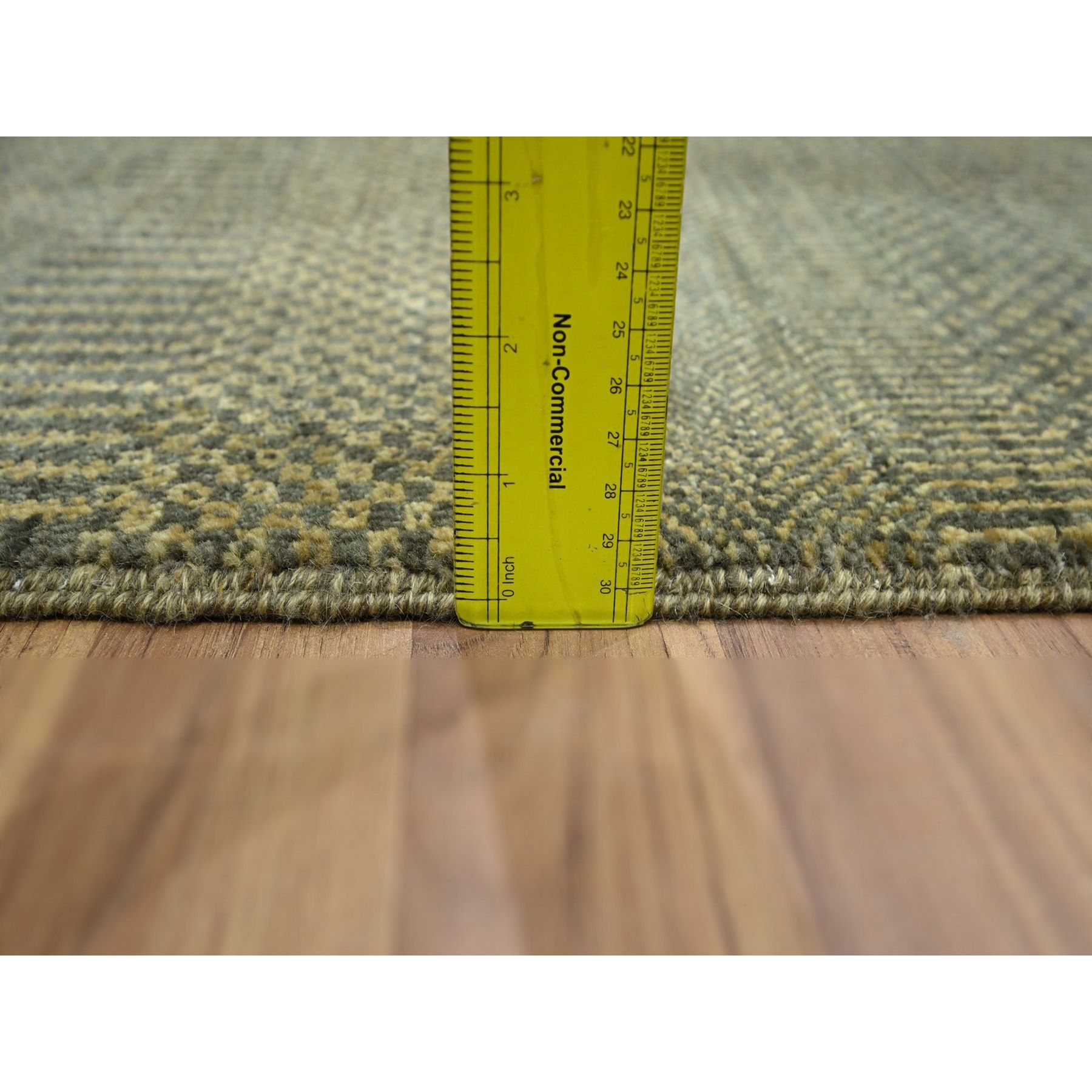 Modern-and-Contemporary-Hand-Knotted-Rug-382560