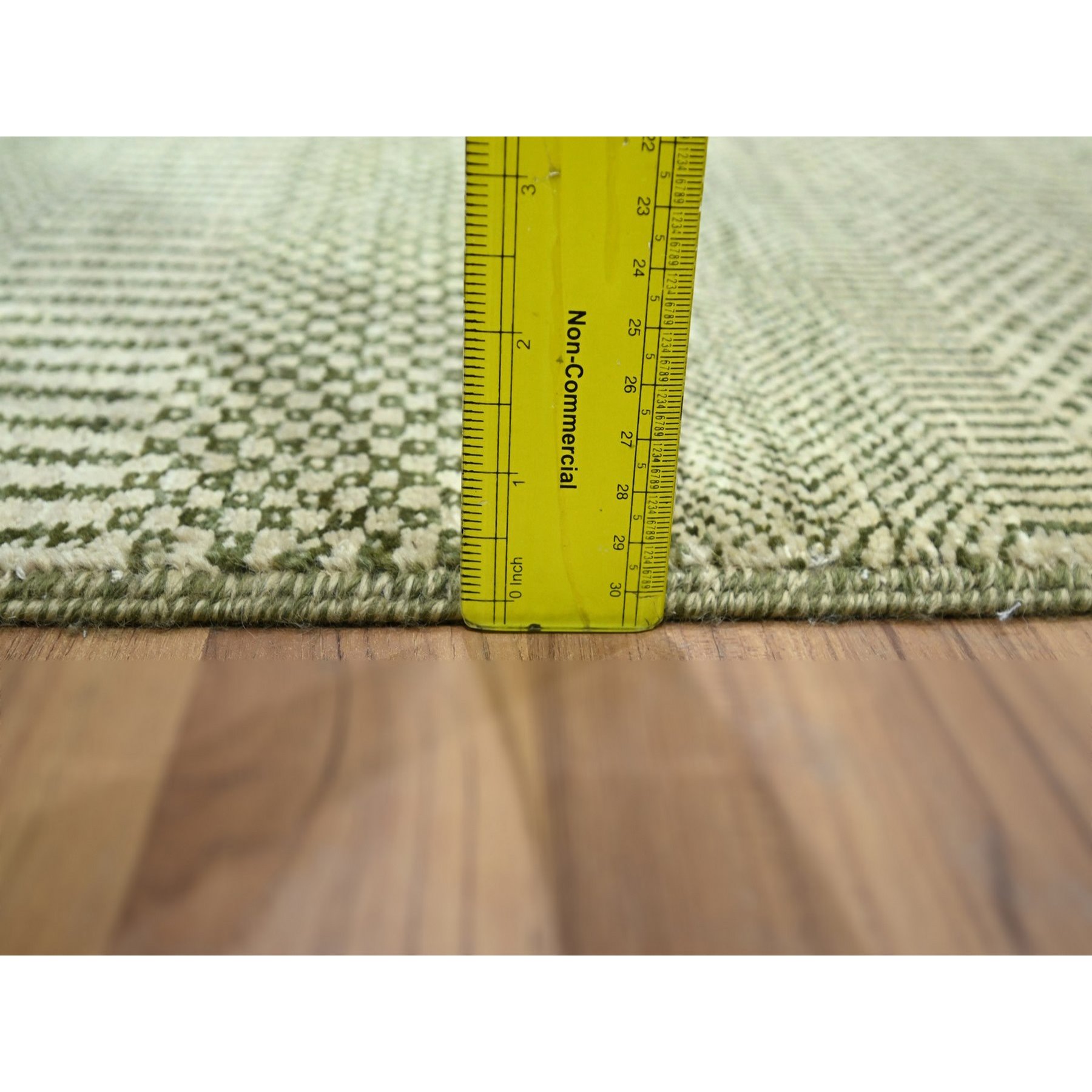 Modern-and-Contemporary-Hand-Knotted-Rug-382615