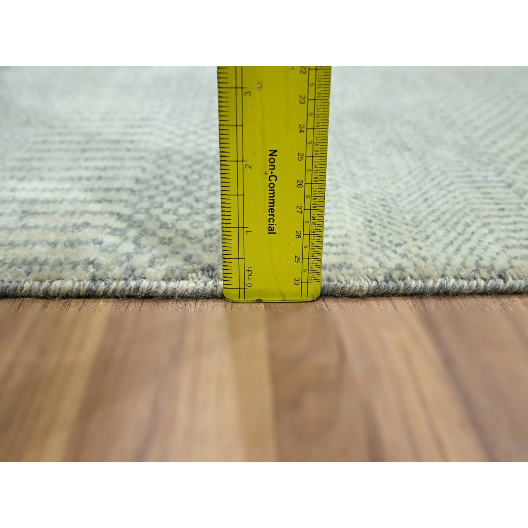 Modern-and-Contemporary-Hand-Knotted-Rug-382620