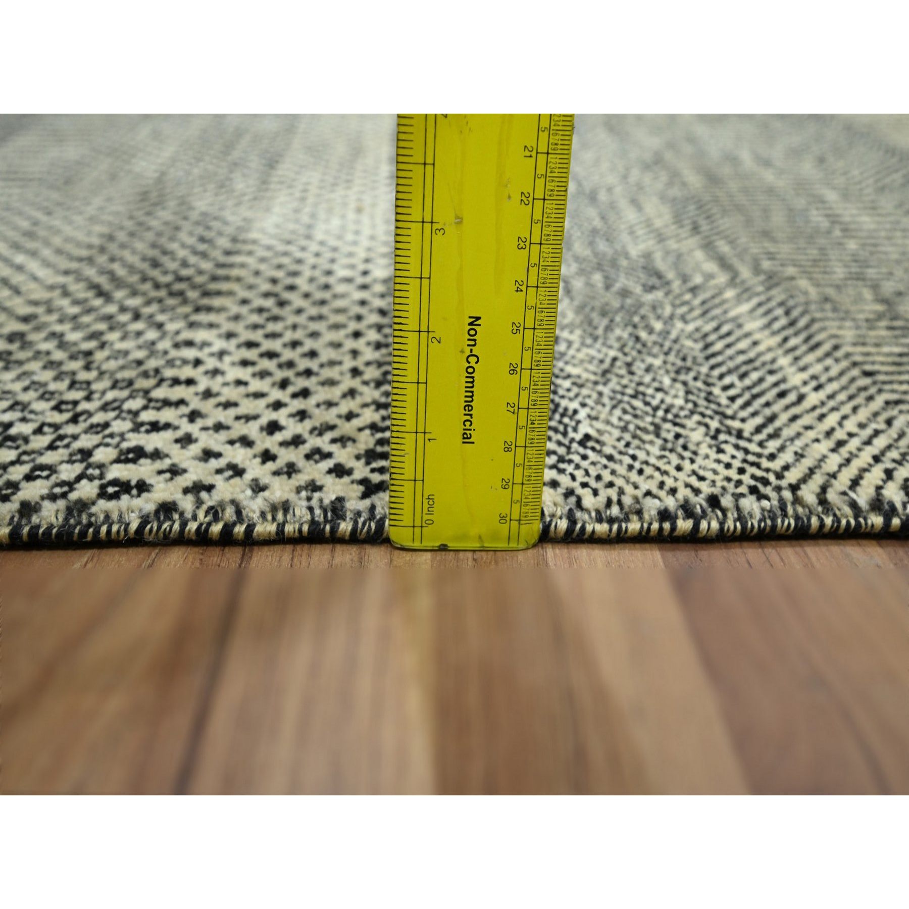 Modern-and-Contemporary-Hand-Knotted-Rug-382625