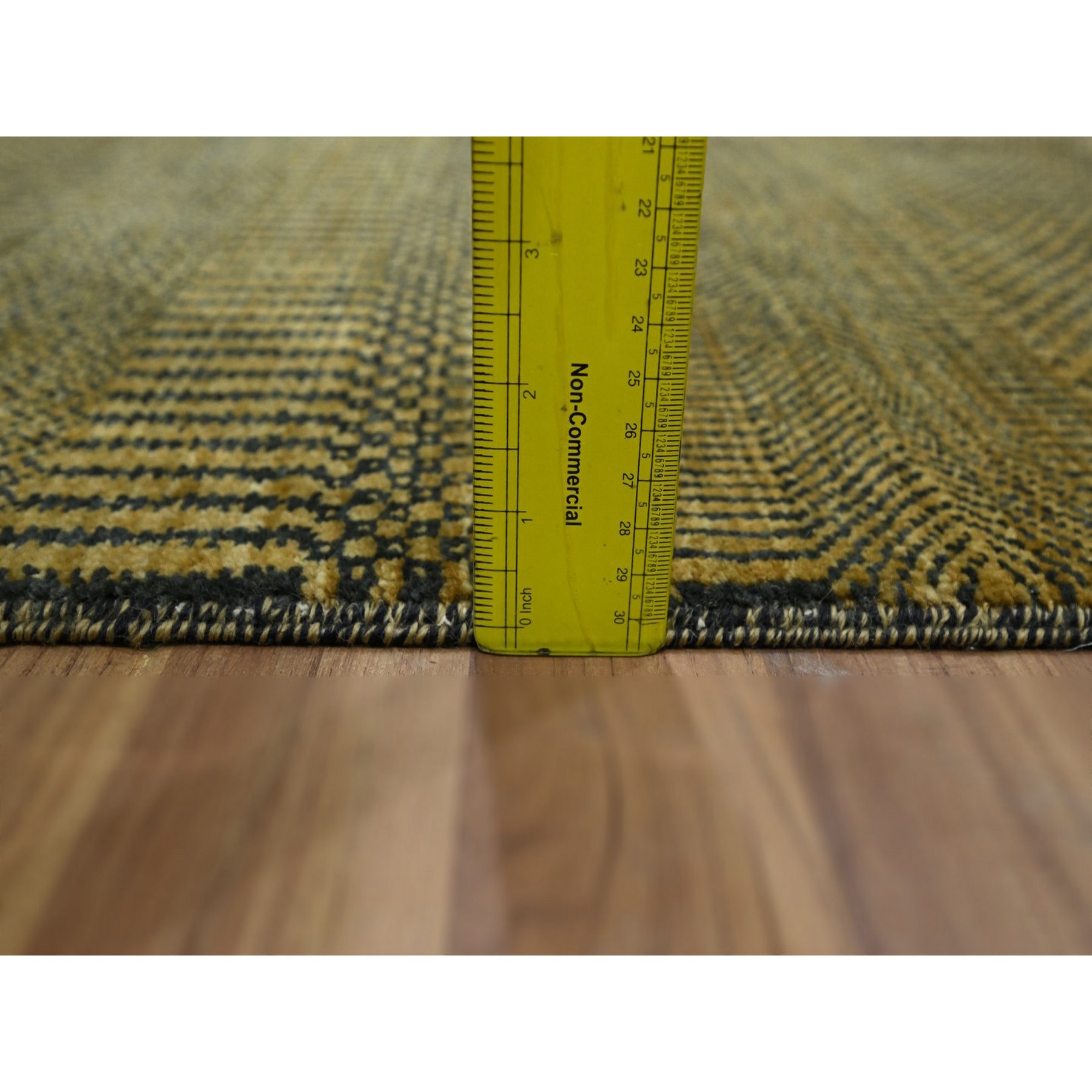 Modern-and-Contemporary-Hand-Knotted-Rug-382640