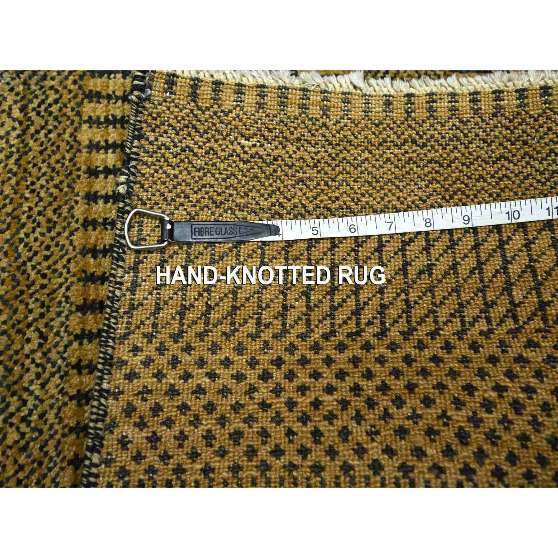 Modern-and-Contemporary-Hand-Knotted-Rug-382645
