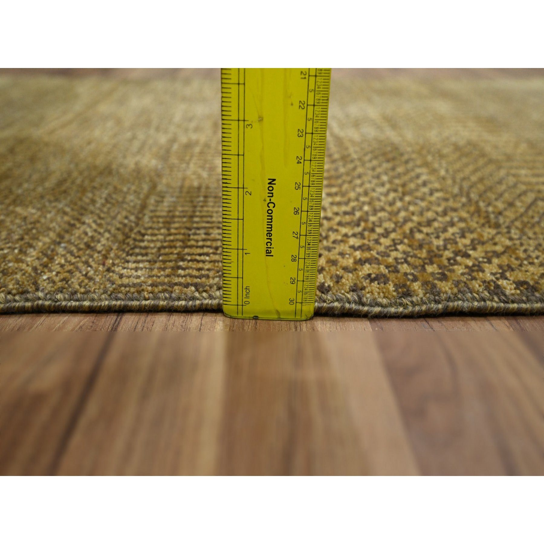 Modern-and-Contemporary-Hand-Knotted-Rug-382660