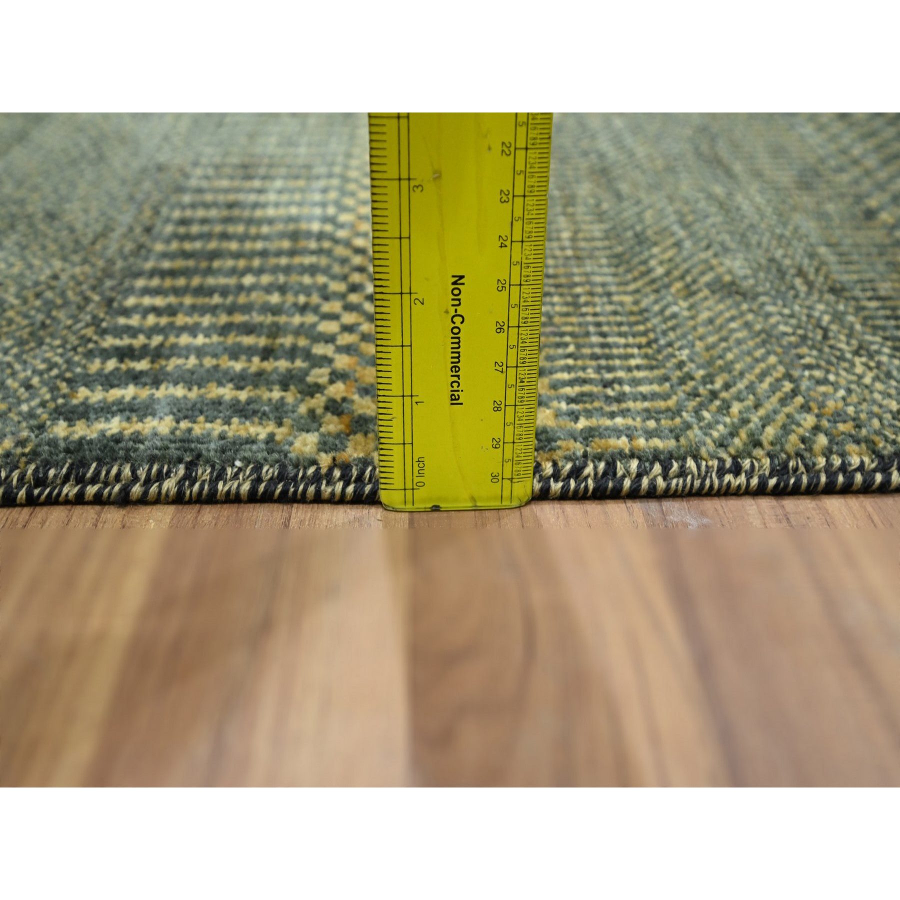 Modern-and-Contemporary-Hand-Knotted-Rug-382665