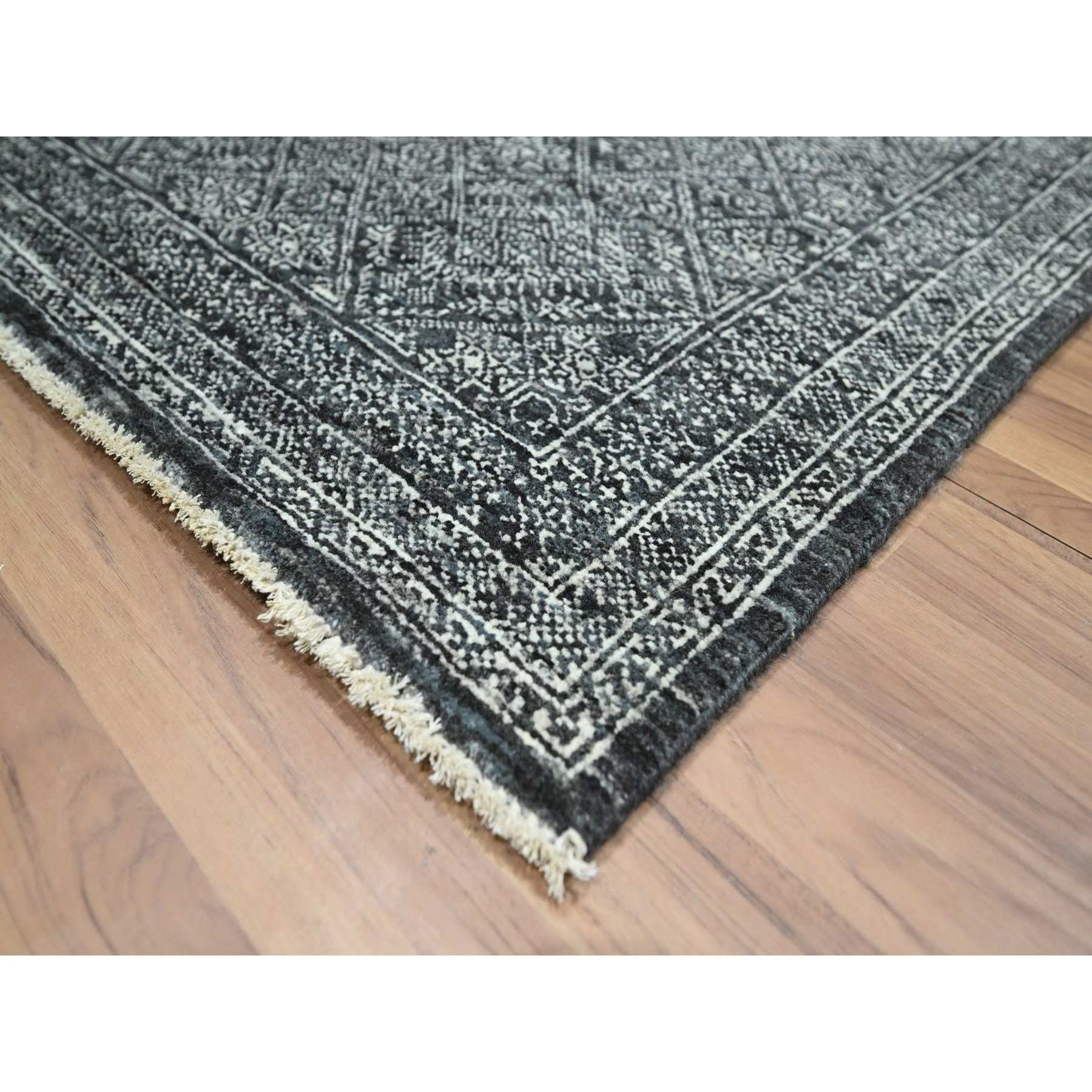 Modern-and-Contemporary-Hand-Knotted-Rug-382870