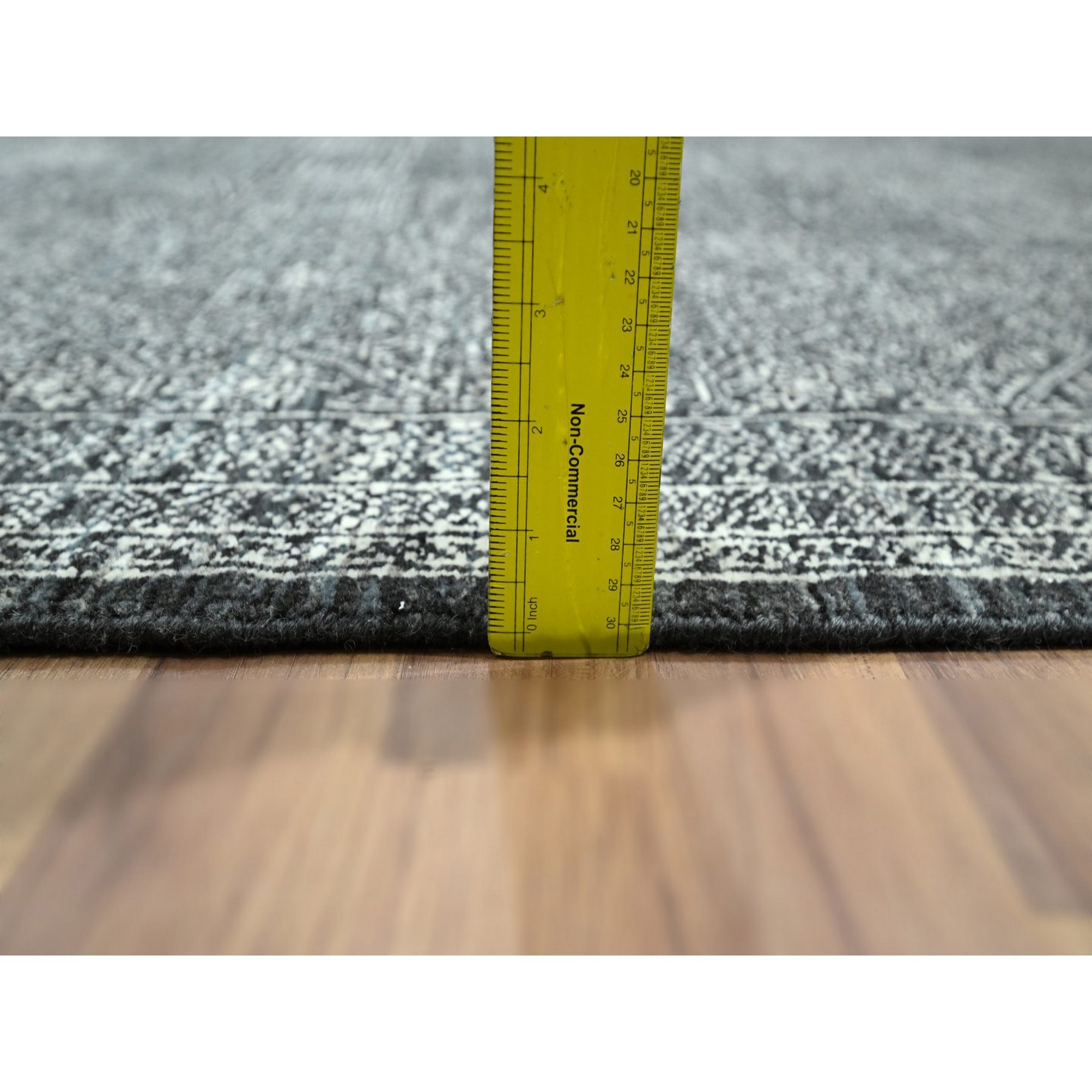 Modern-and-Contemporary-Hand-Knotted-Rug-382870