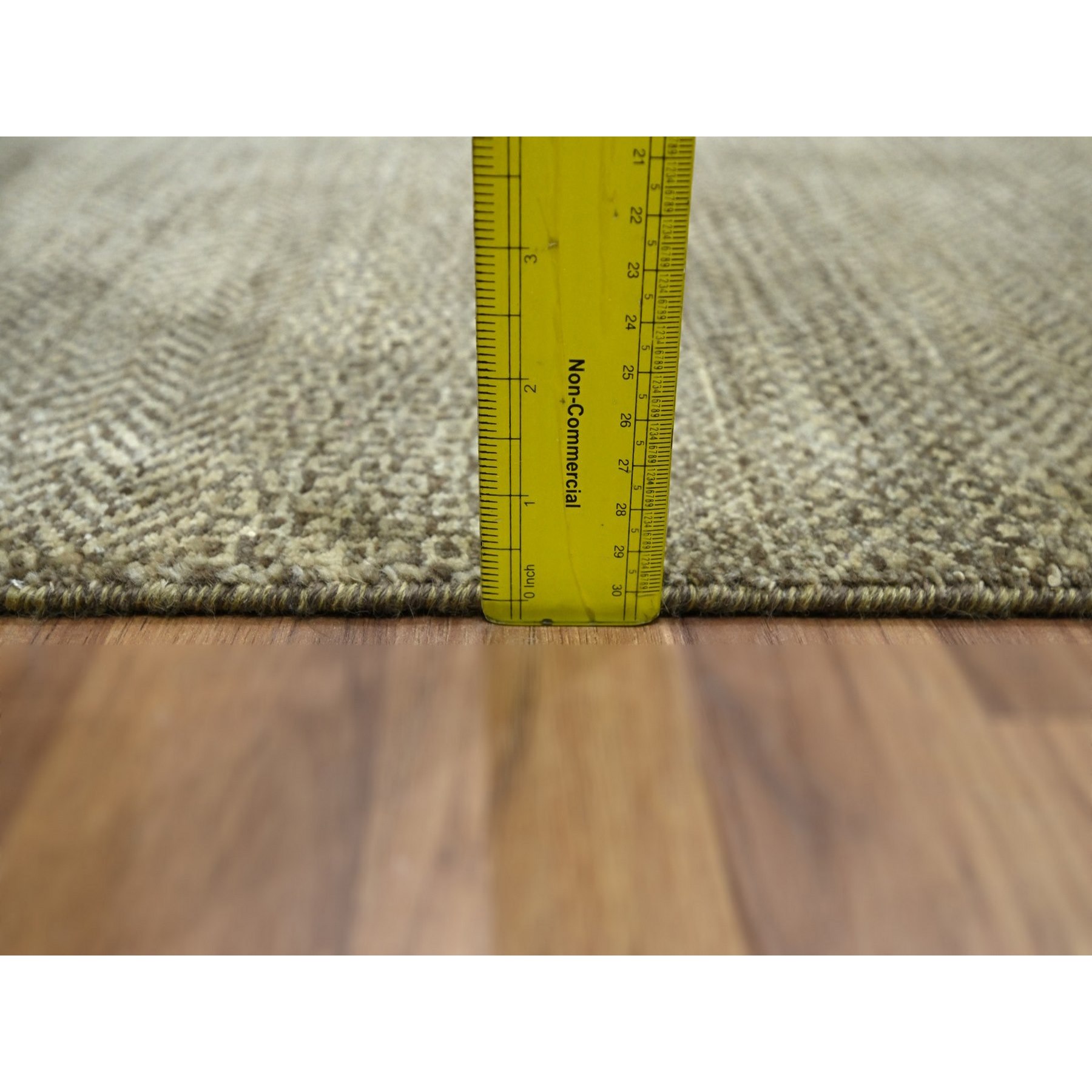 Modern-and-Contemporary-Hand-Knotted-Rug-382945