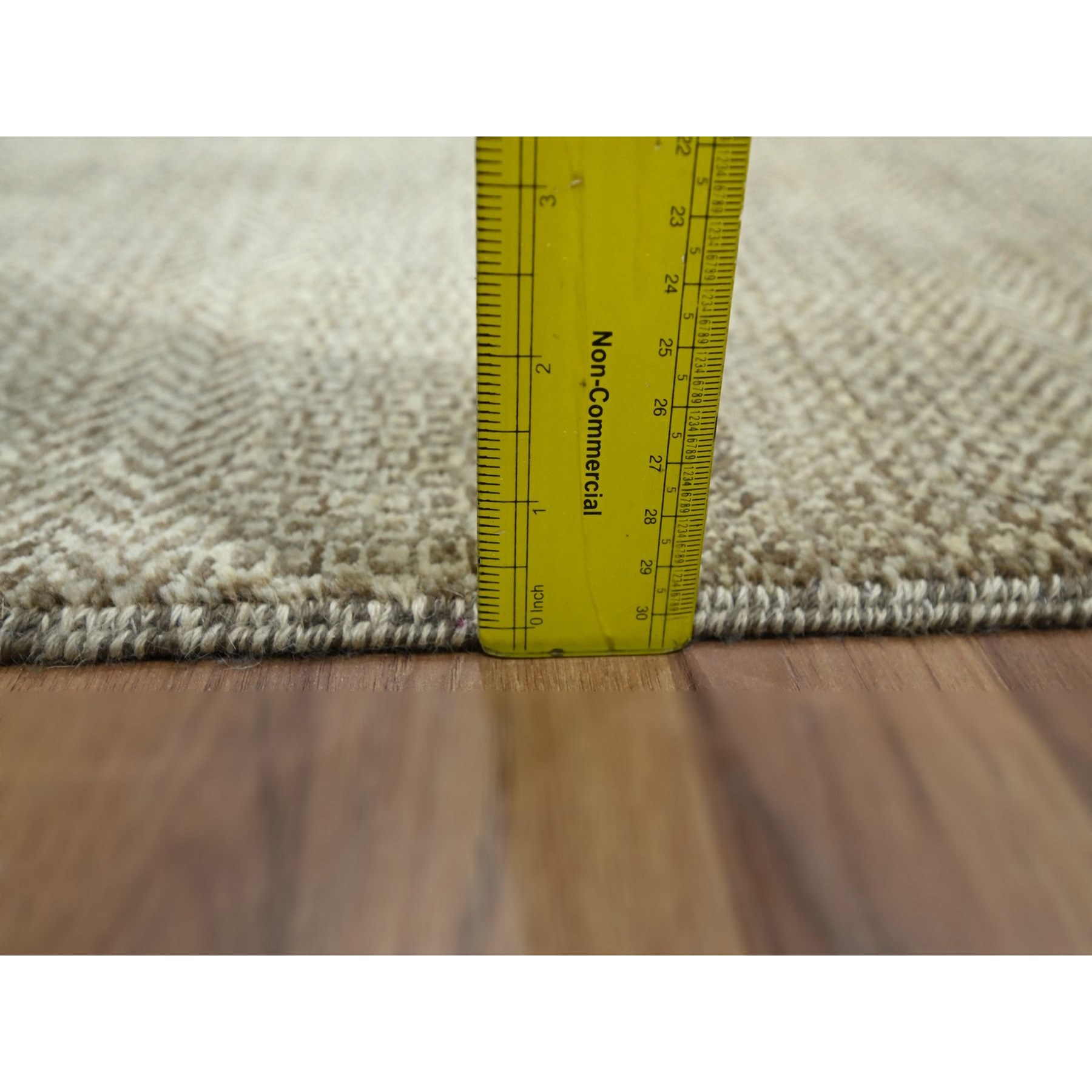 Modern-and-Contemporary-Hand-Knotted-Rug-382955