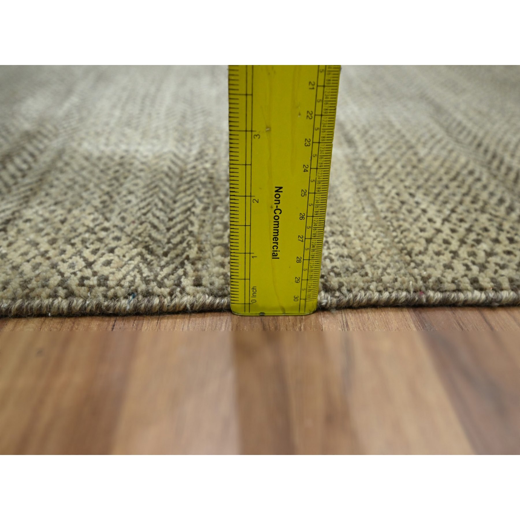 Modern-and-Contemporary-Hand-Knotted-Rug-382960
