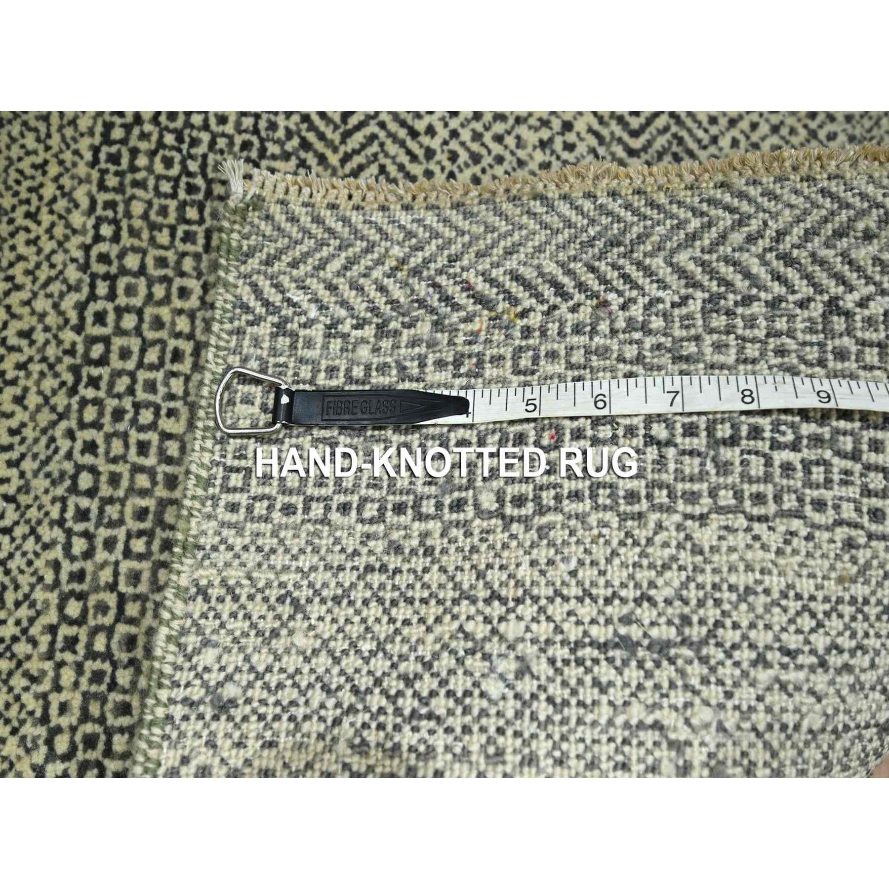 Modern-and-Contemporary-Hand-Knotted-Rug-382970