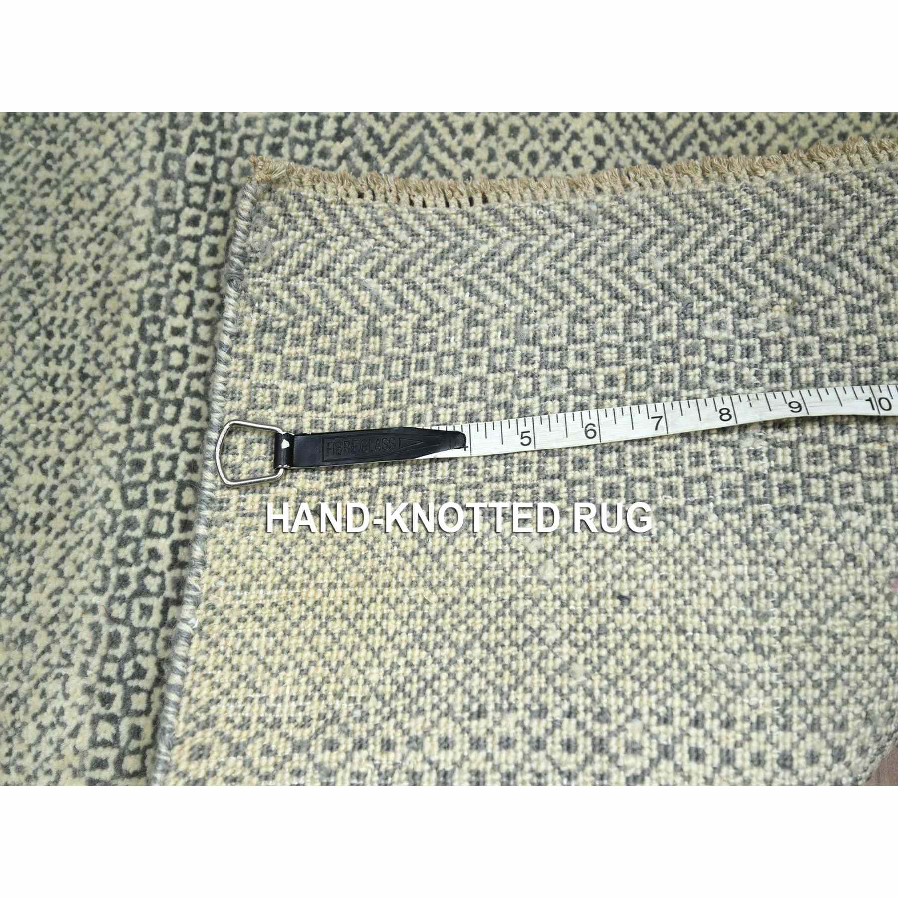 Modern-and-Contemporary-Hand-Knotted-Rug-382975