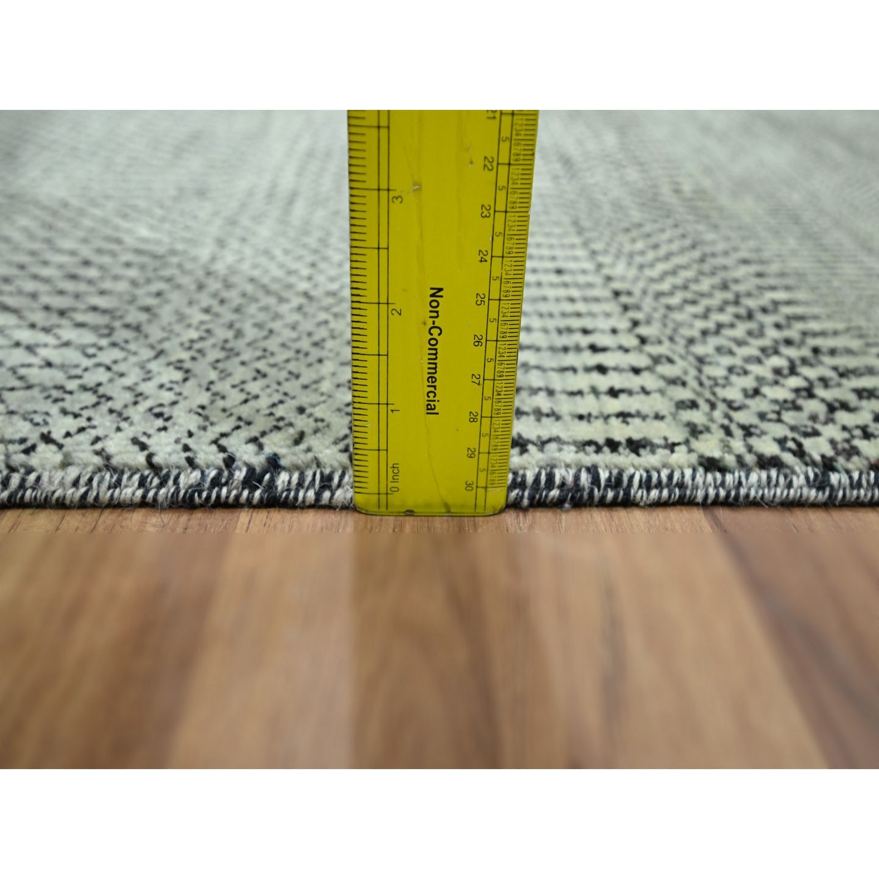 Modern-and-Contemporary-Hand-Knotted-Rug-383055
