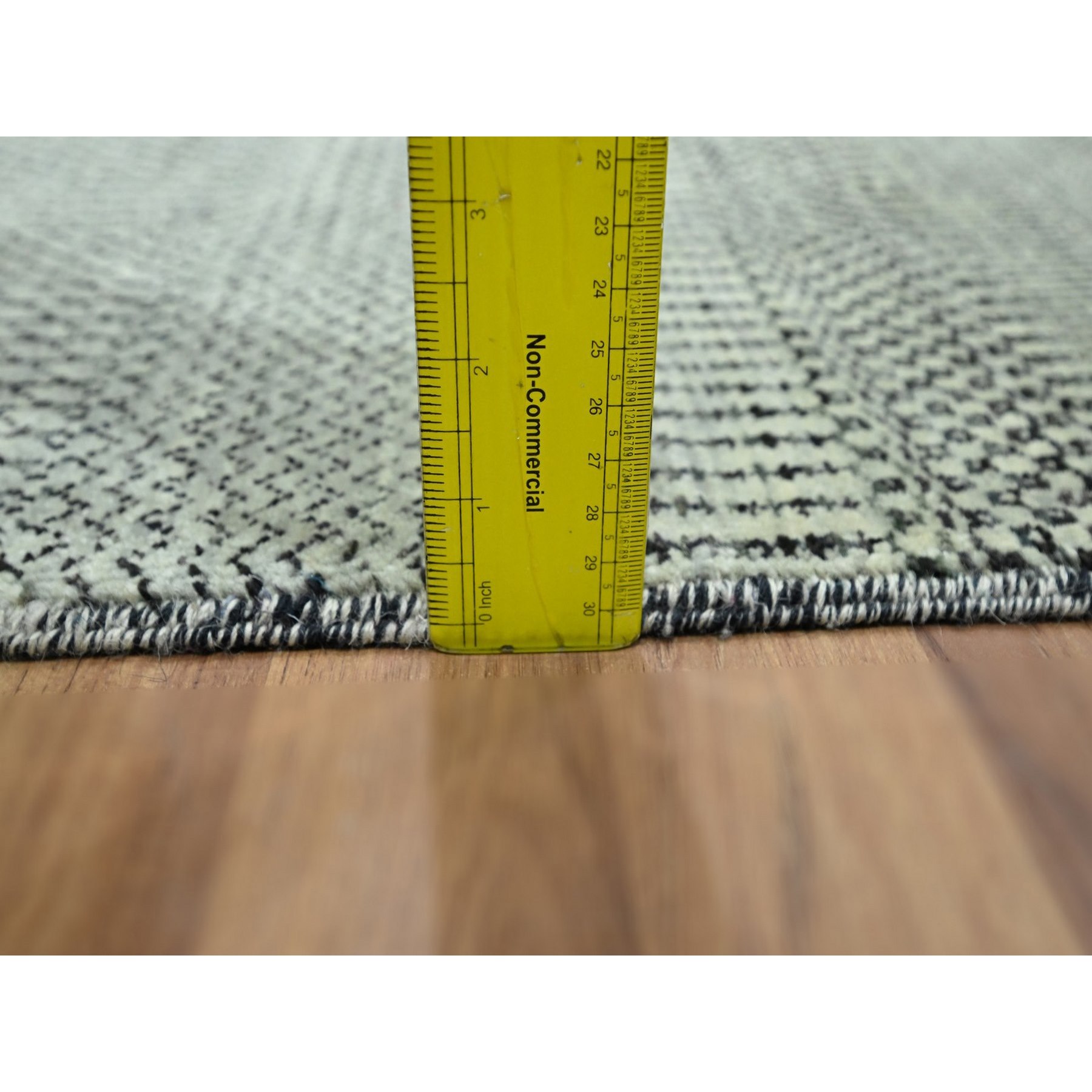 Modern-and-Contemporary-Hand-Knotted-Rug-383060