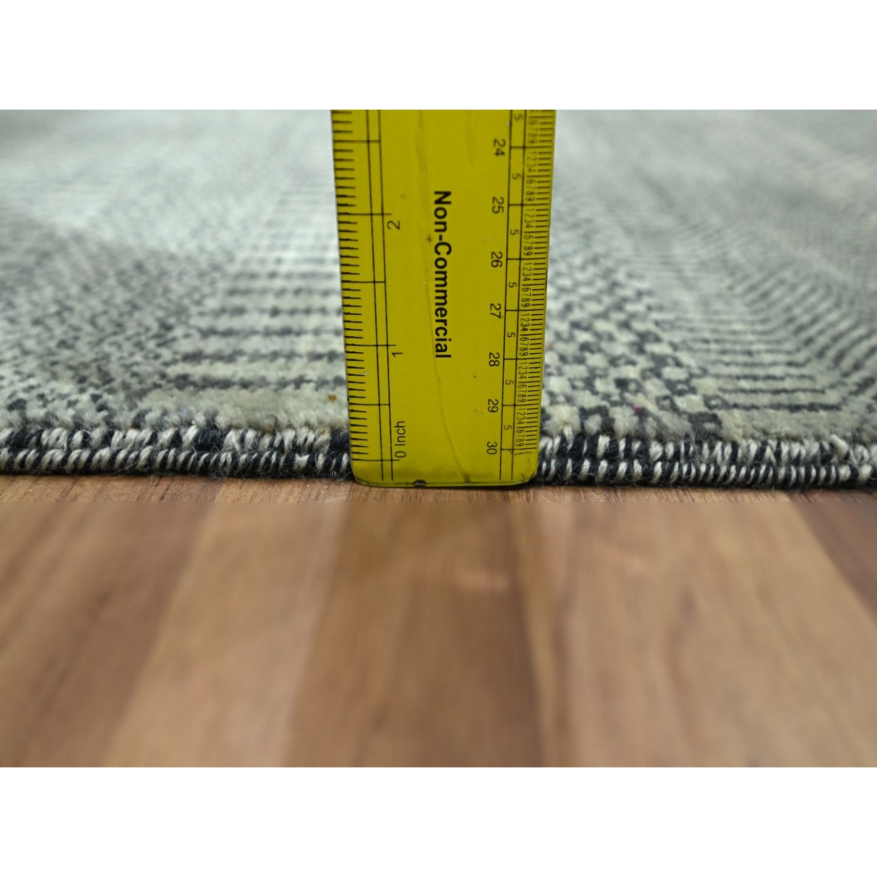 Modern-and-Contemporary-Hand-Knotted-Rug-383075