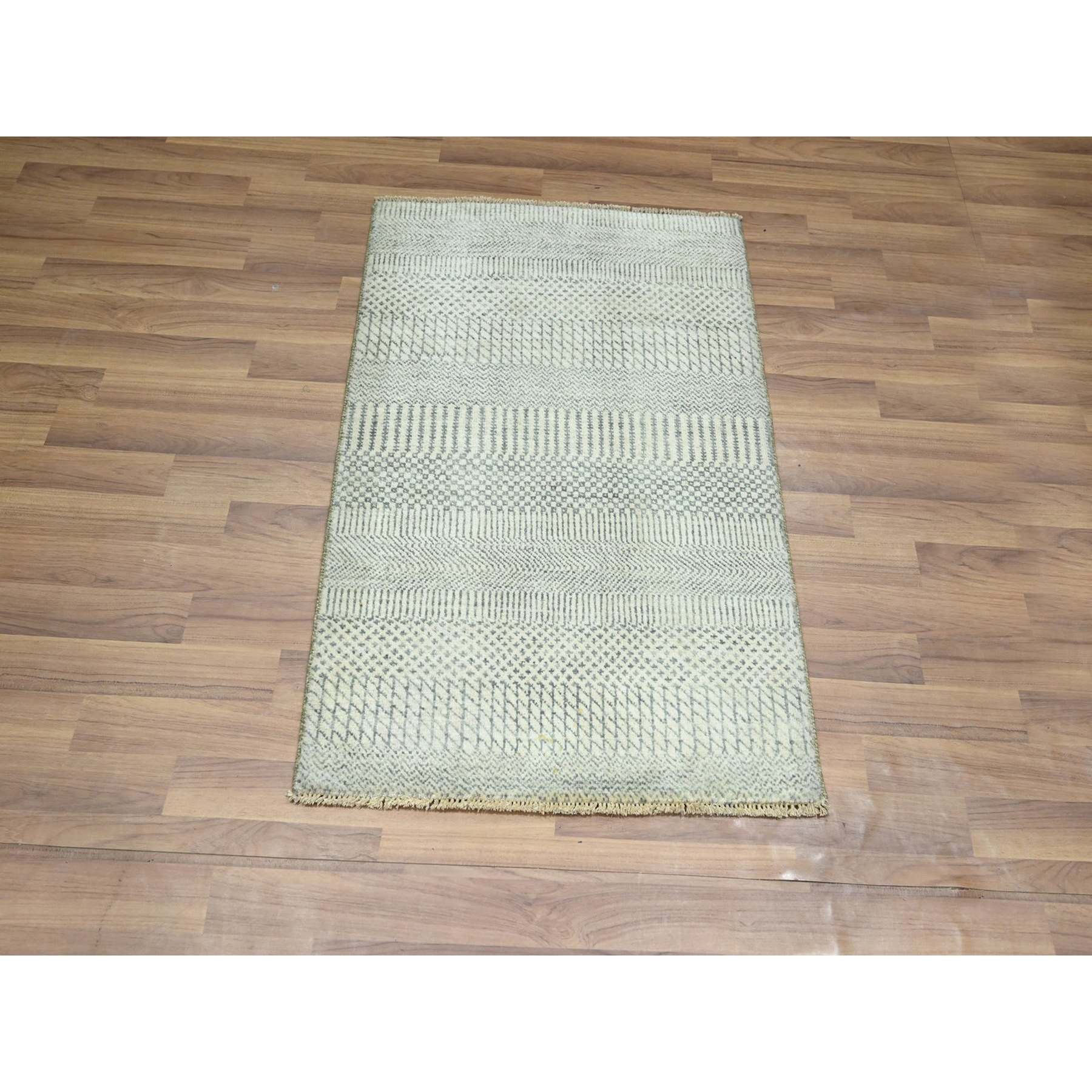 Modern-and-Contemporary-Hand-Knotted-Rug-383090