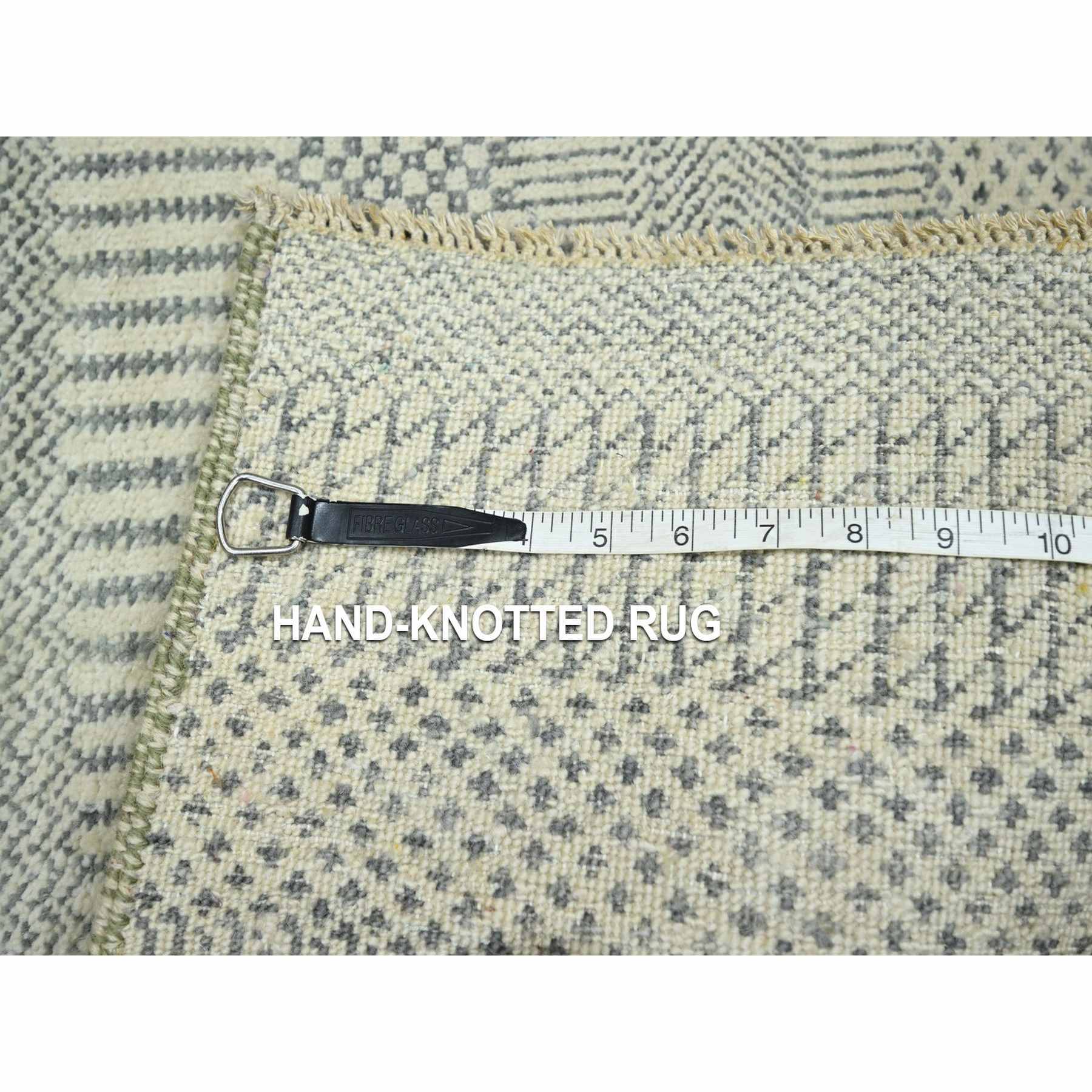 Modern-and-Contemporary-Hand-Knotted-Rug-383090