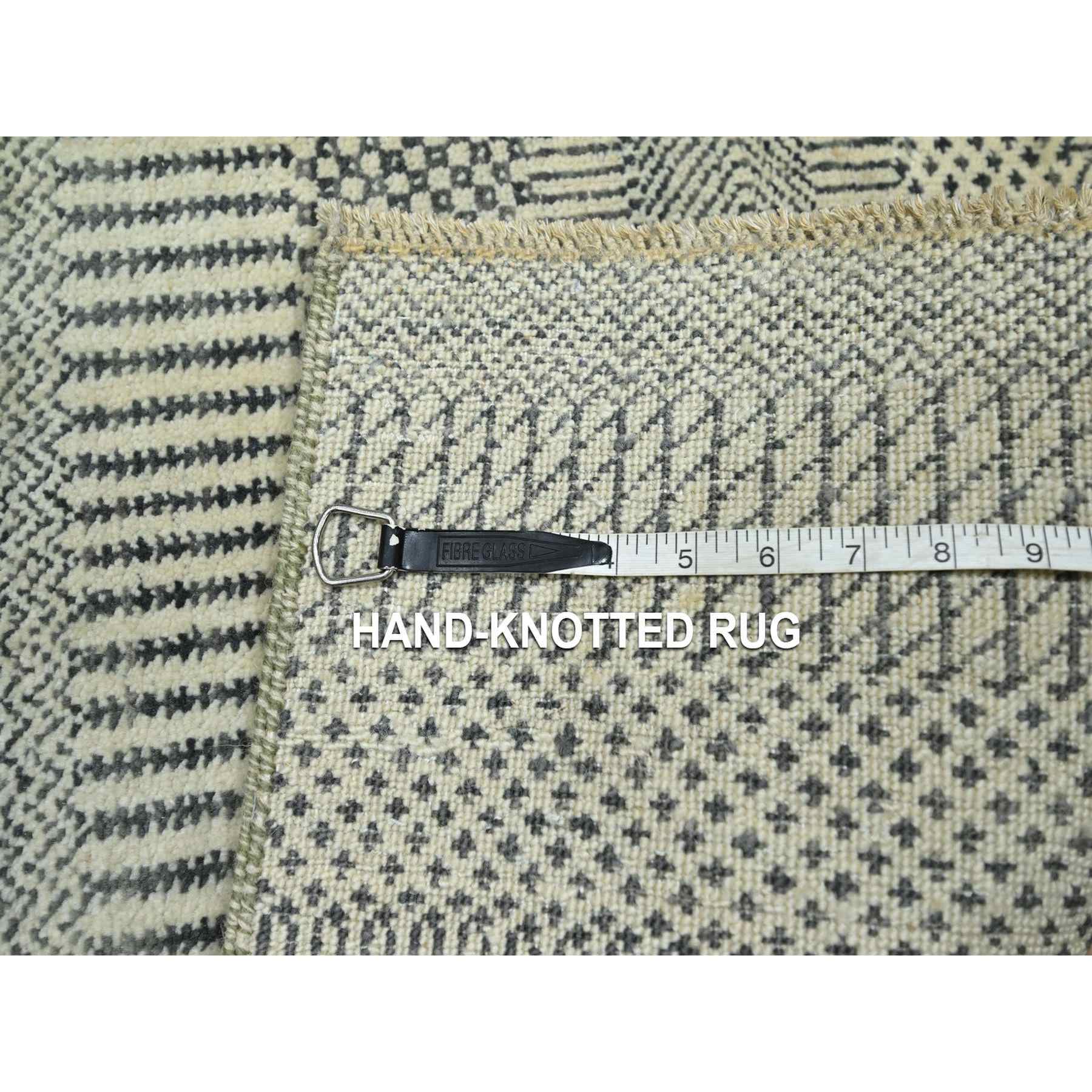 Modern-and-Contemporary-Hand-Knotted-Rug-383095