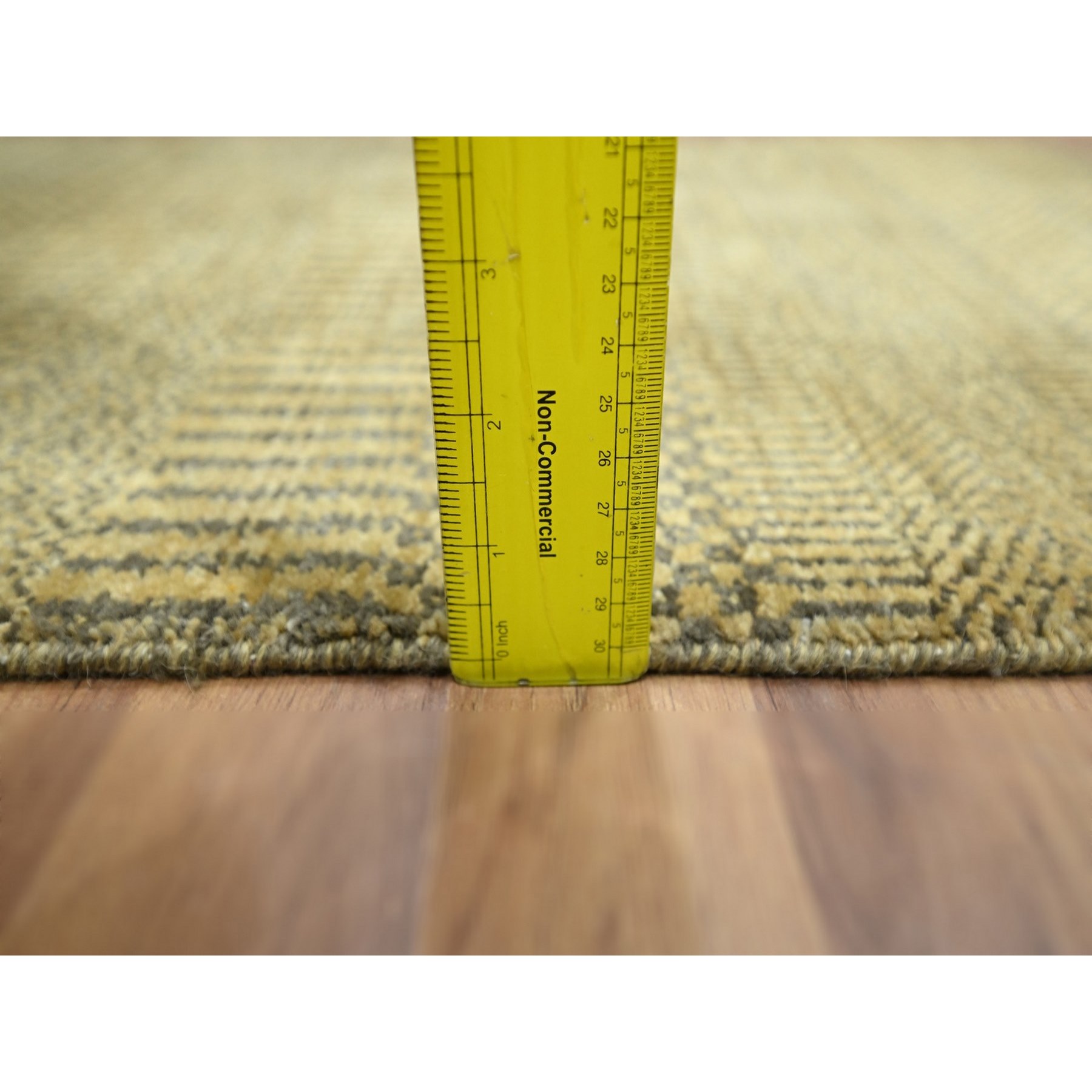 Modern-and-Contemporary-Hand-Knotted-Rug-383105