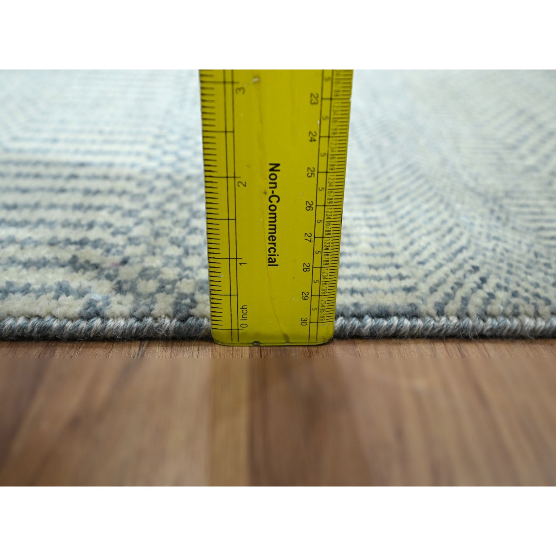 Modern-and-Contemporary-Hand-Knotted-Rug-383125