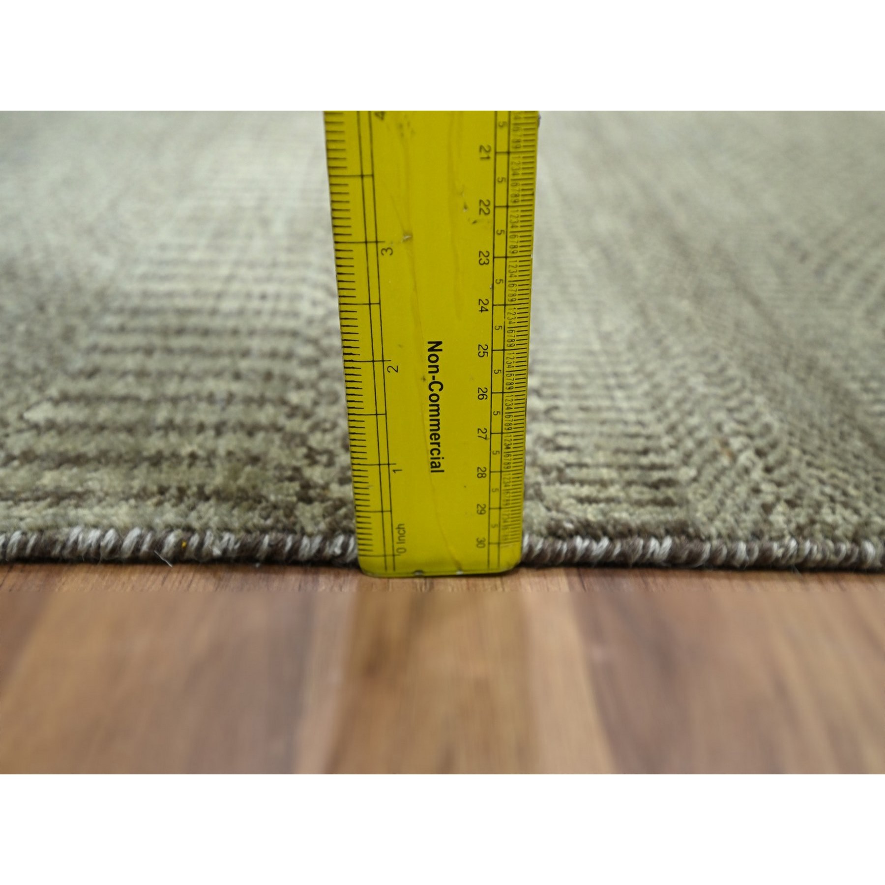 Modern-and-Contemporary-Hand-Knotted-Rug-383200