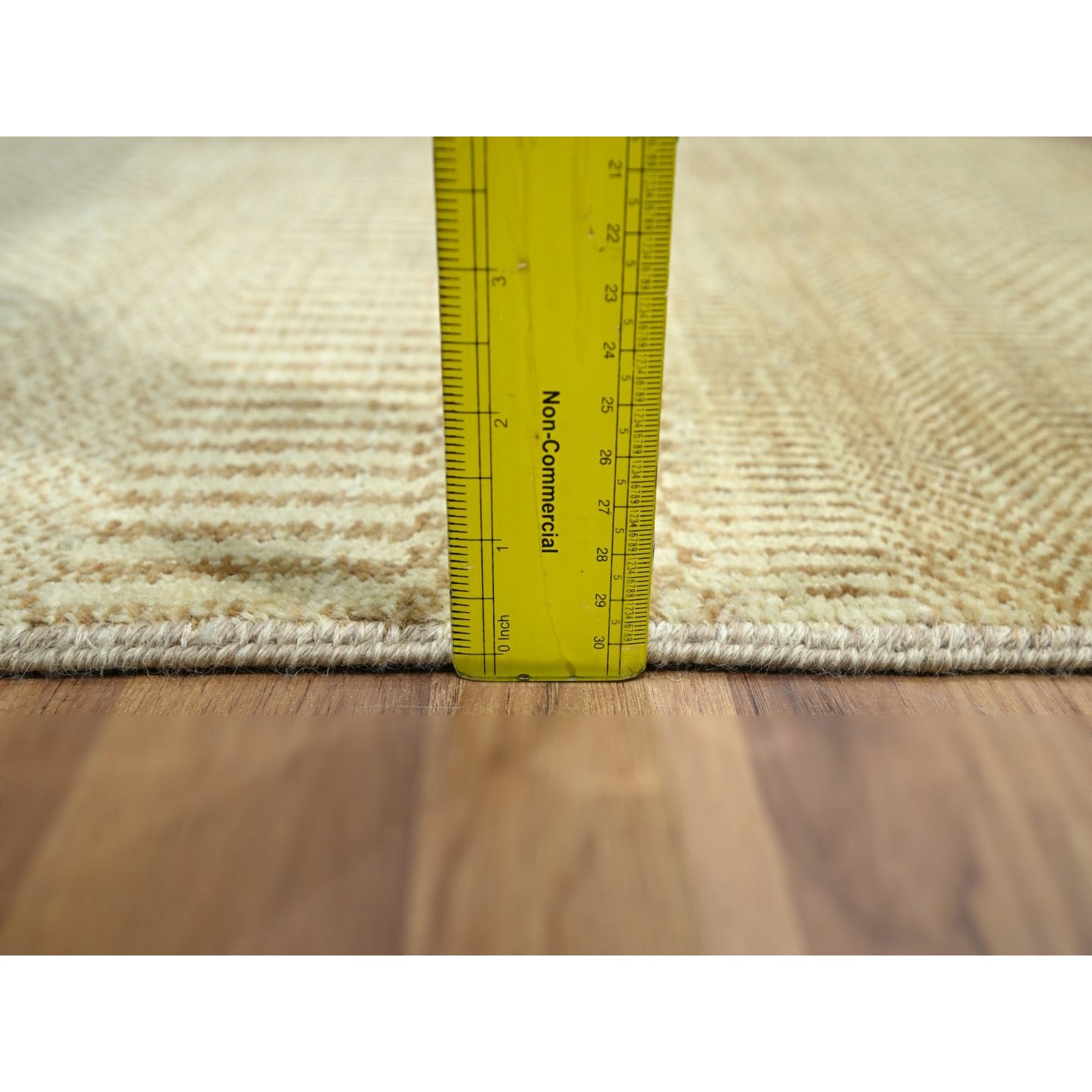 Modern-and-Contemporary-Hand-Knotted-Rug-383210