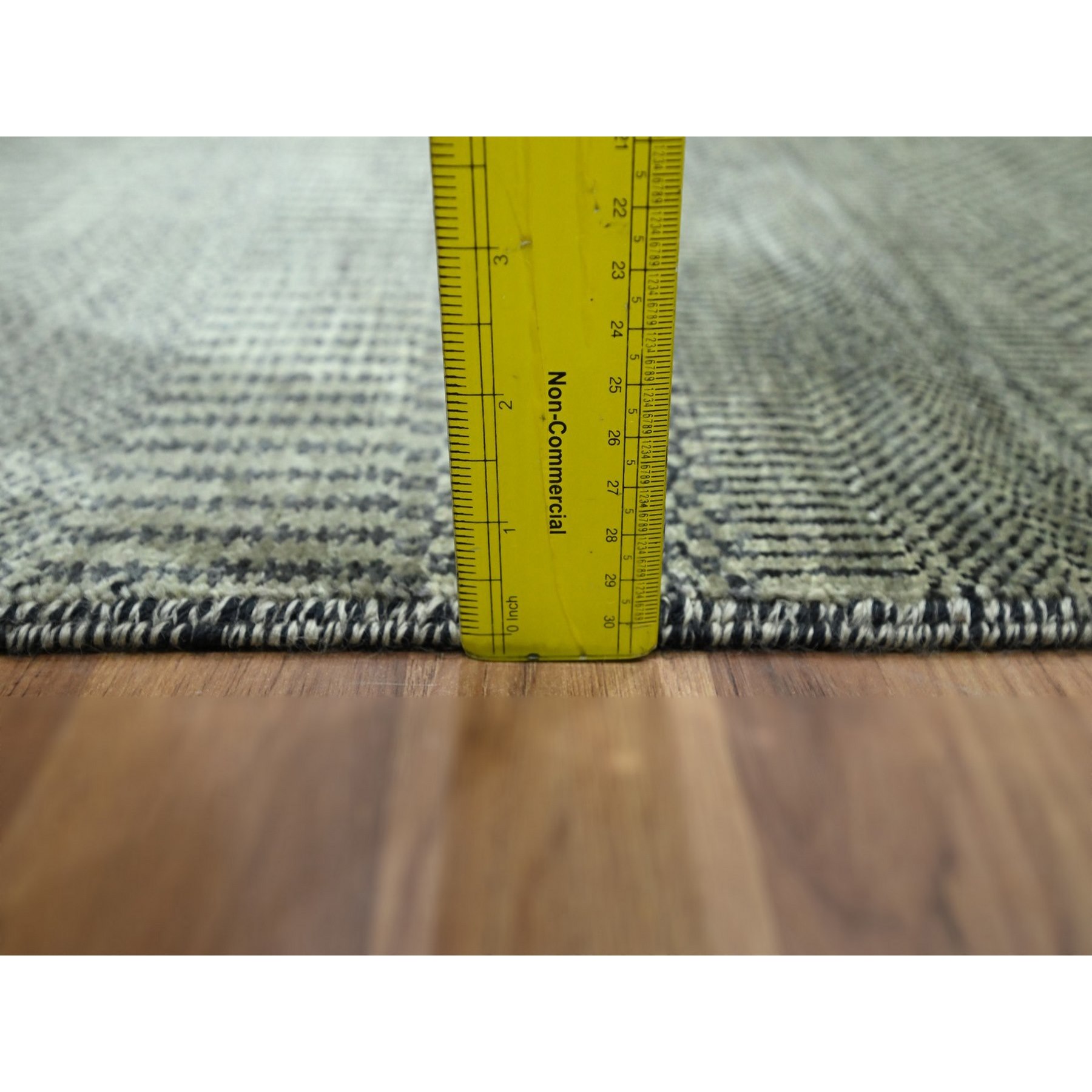 Modern-and-Contemporary-Hand-Knotted-Rug-383235
