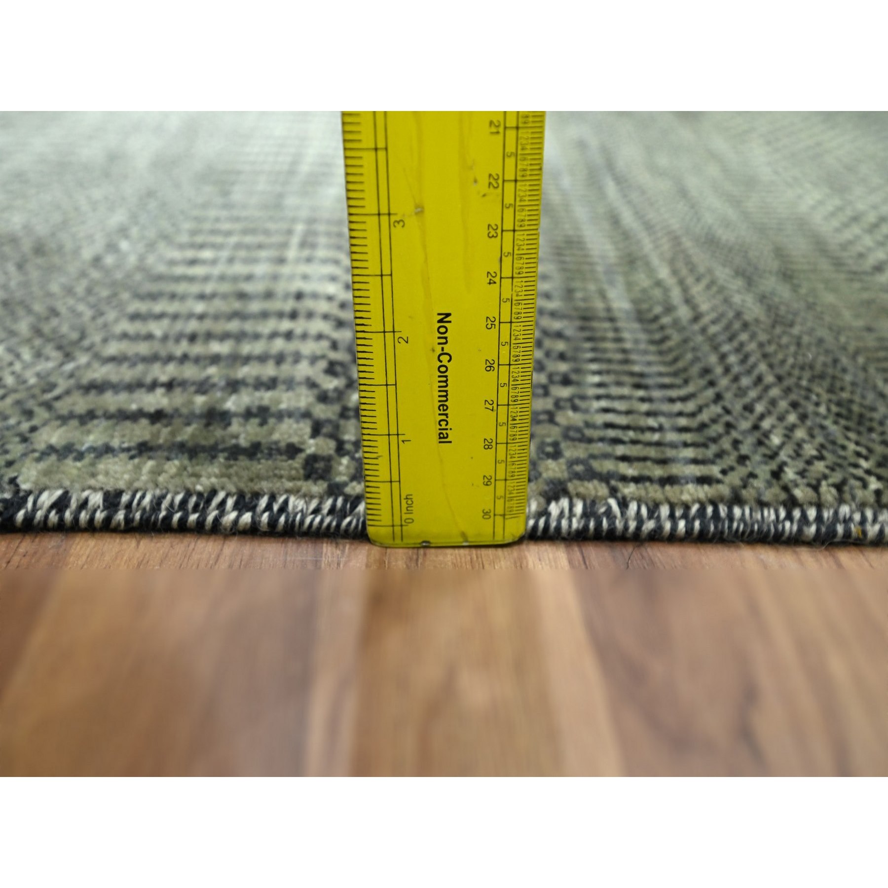 Modern-and-Contemporary-Hand-Knotted-Rug-383240