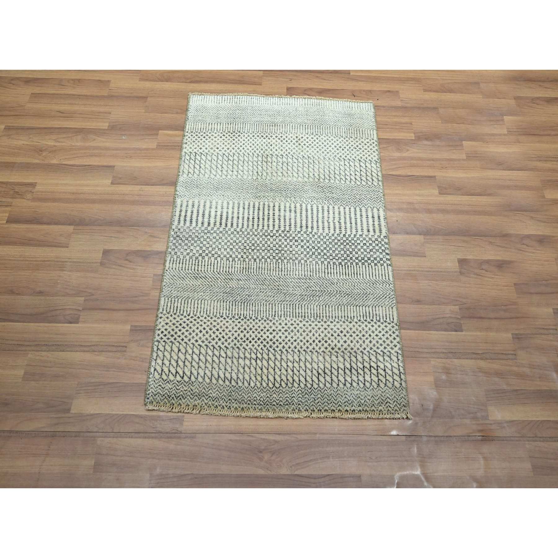 Modern-and-Contemporary-Hand-Knotted-Rug-383300