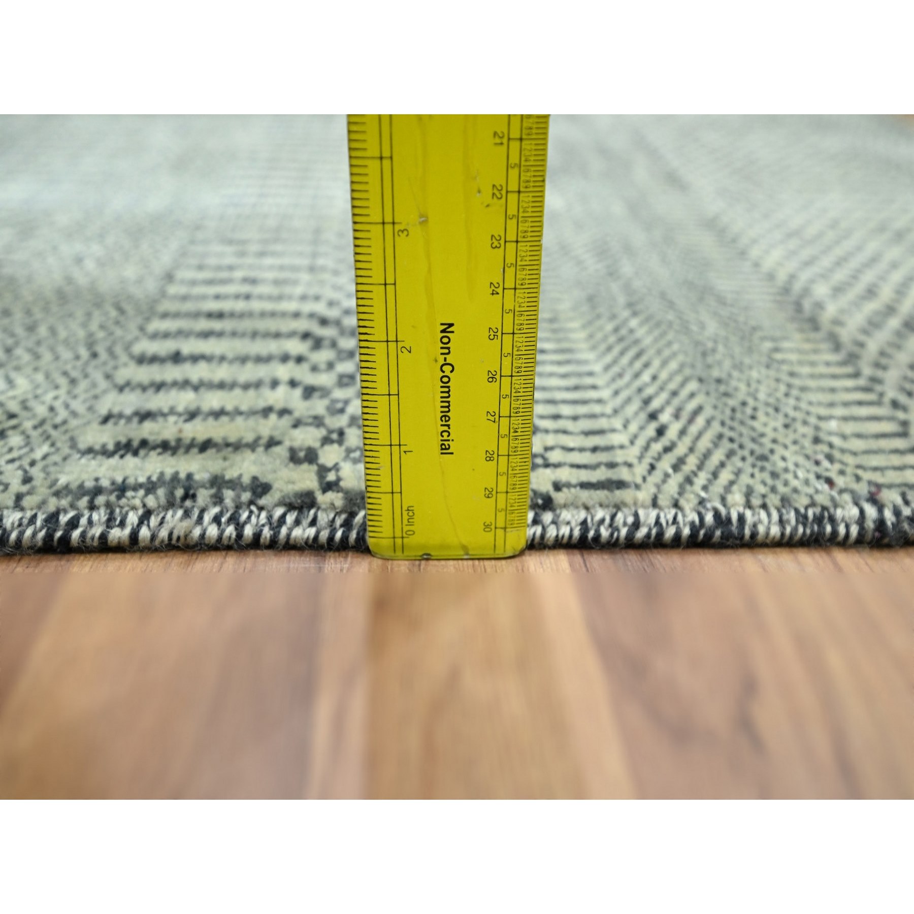 Modern-and-Contemporary-Hand-Knotted-Rug-383345