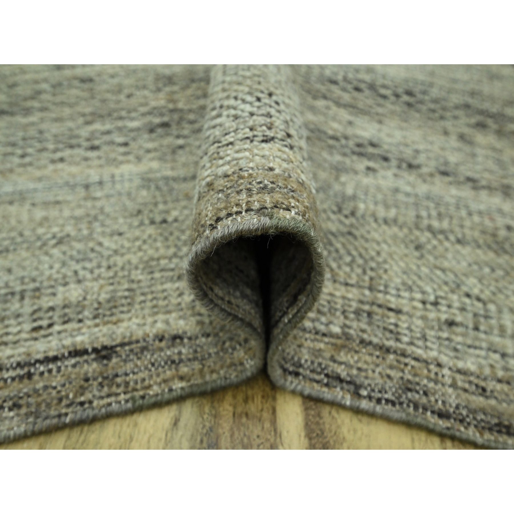Modern-and-Contemporary-Hand-Knotted-Rug-383510
