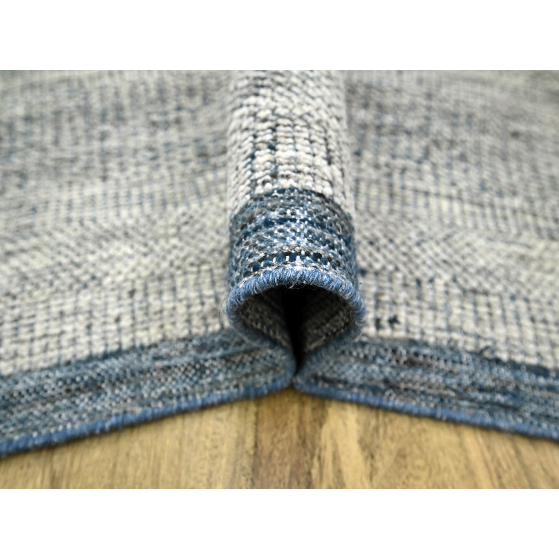 Modern-and-Contemporary-Hand-Knotted-Rug-383540
